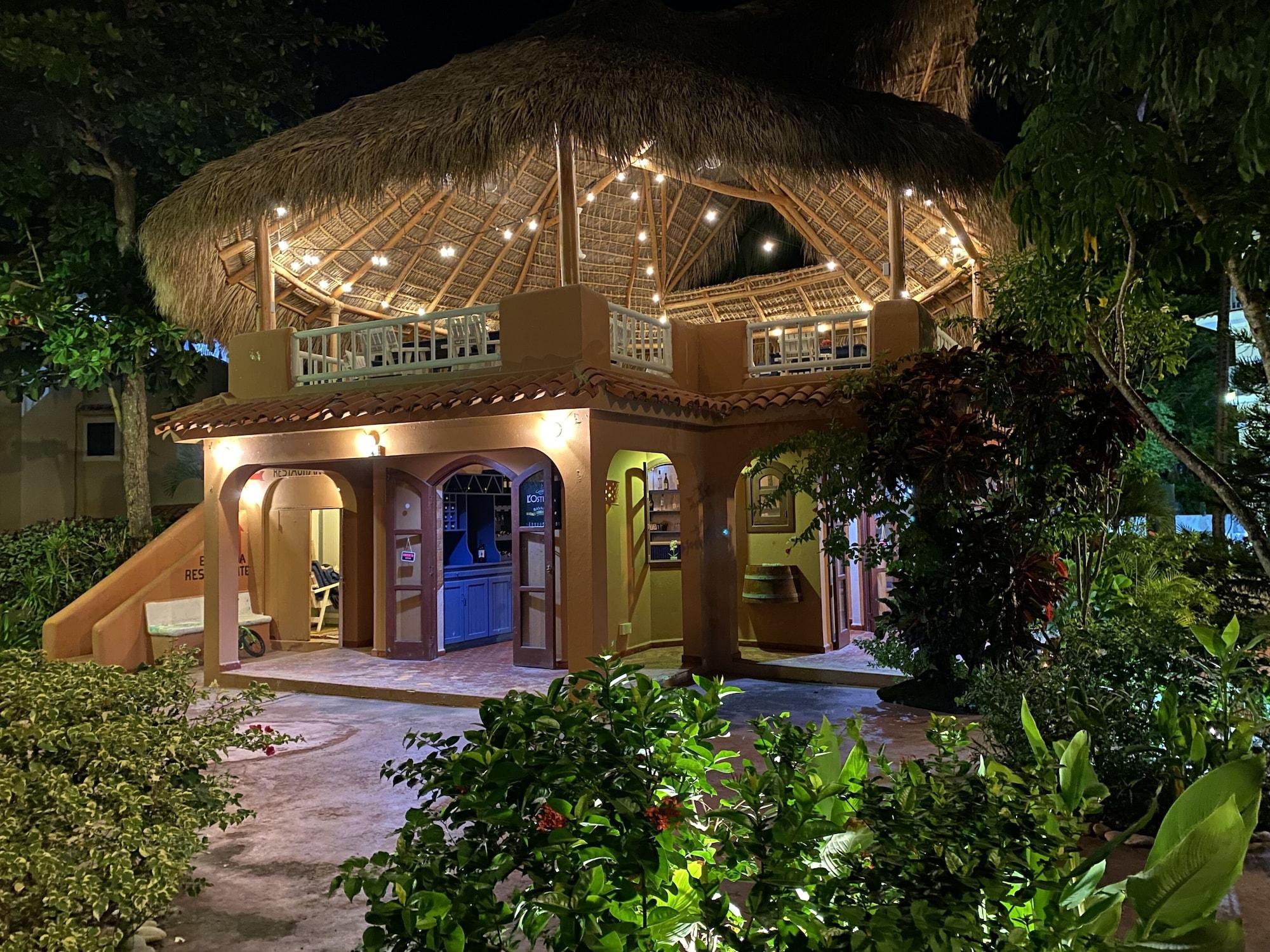 image-housing-carousel
