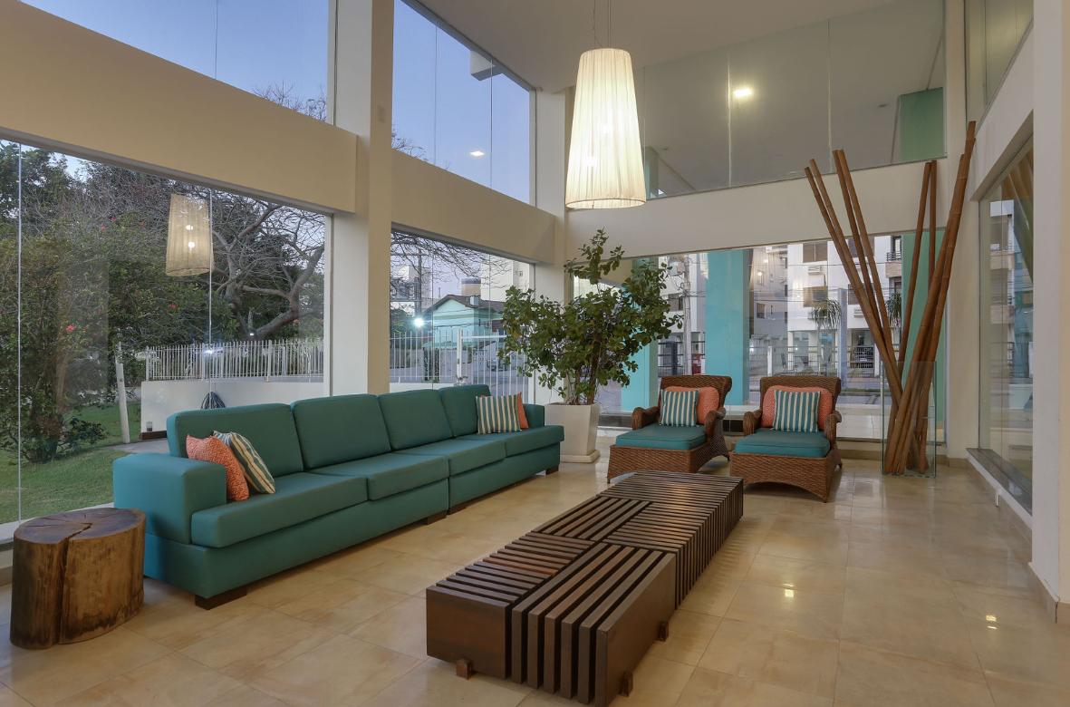 image-housing-carousel
