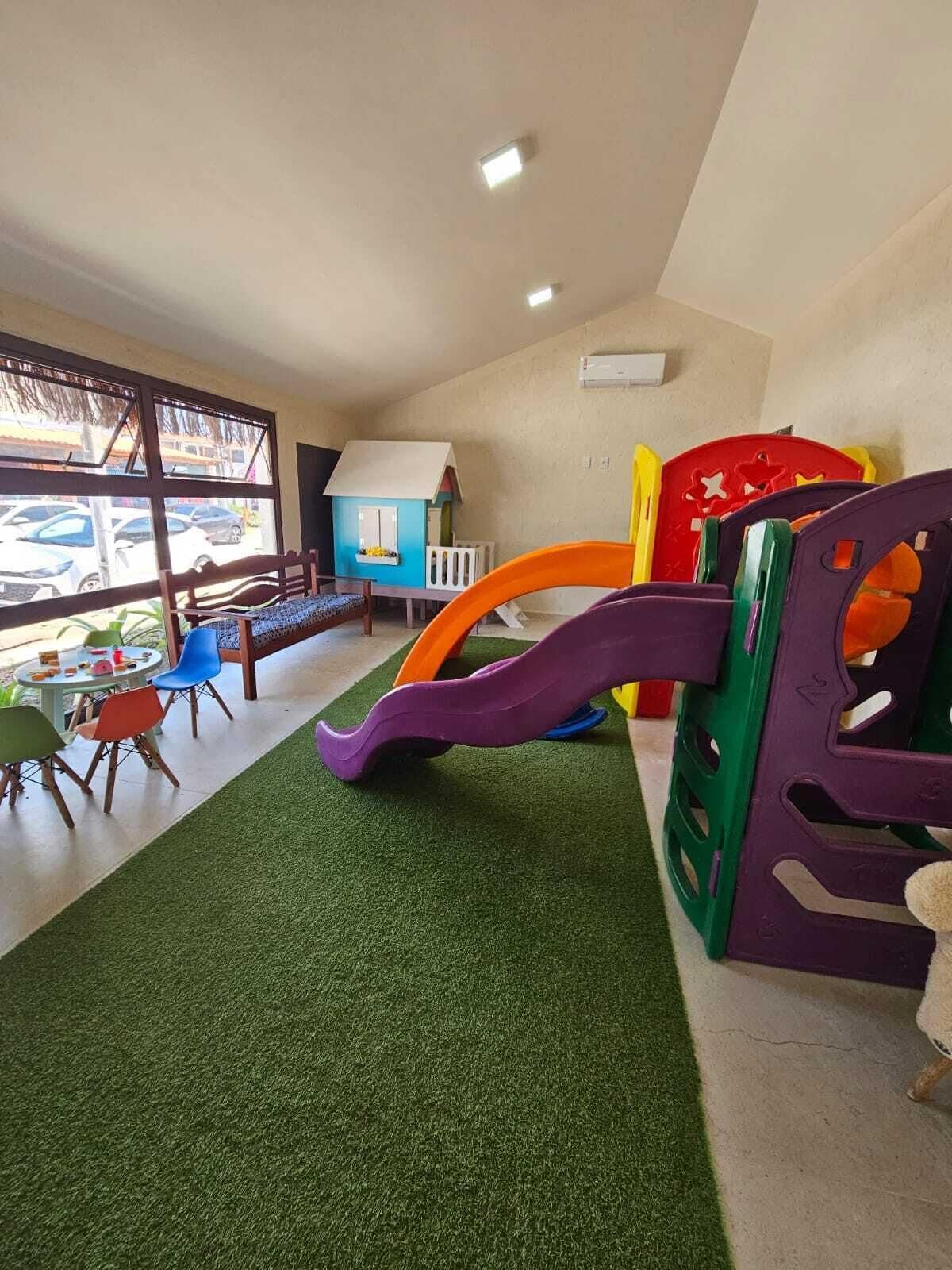 image-housing-carousel