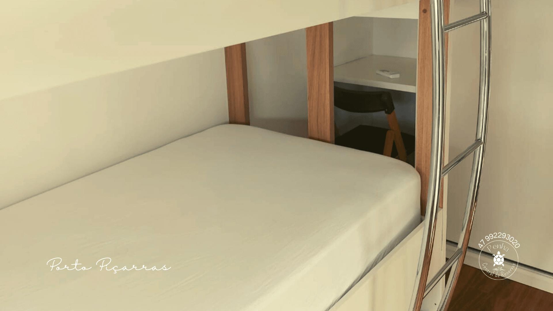 image-housing-carousel