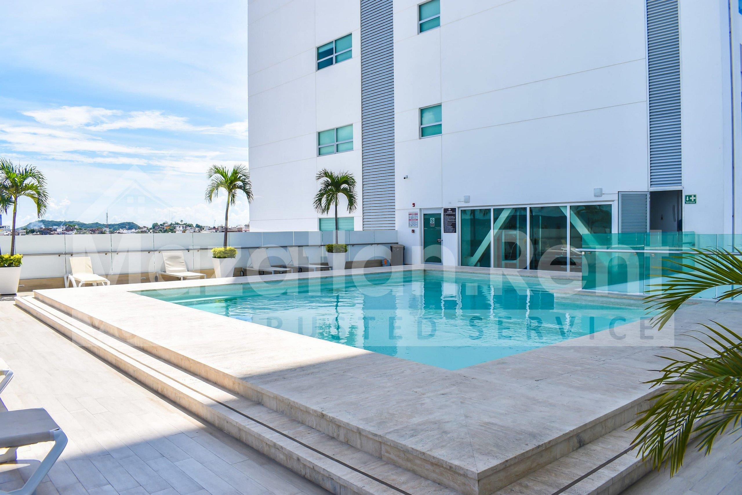 Departamento en Mazatlan frente al mar y alberca común.