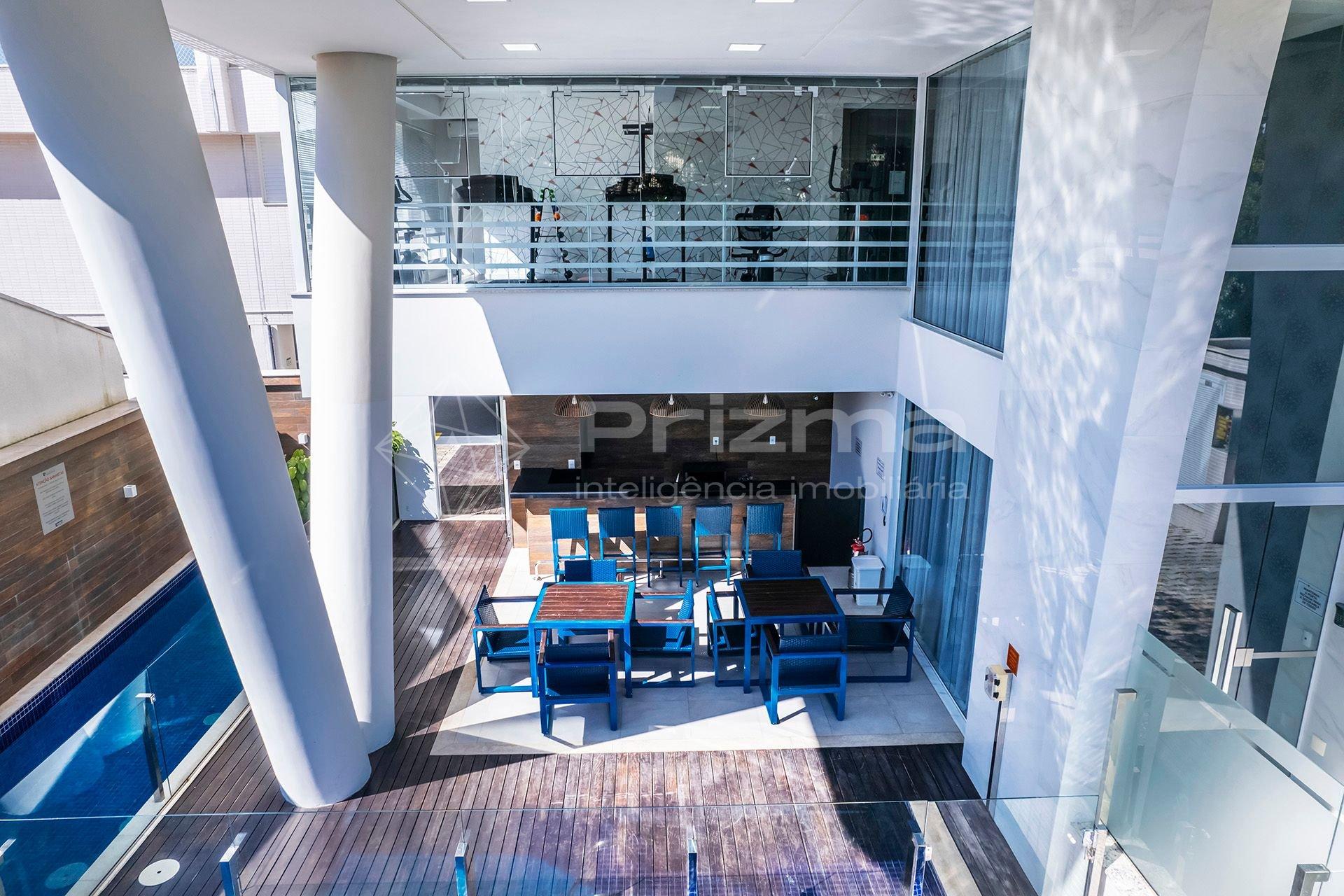 image-housing-carousel