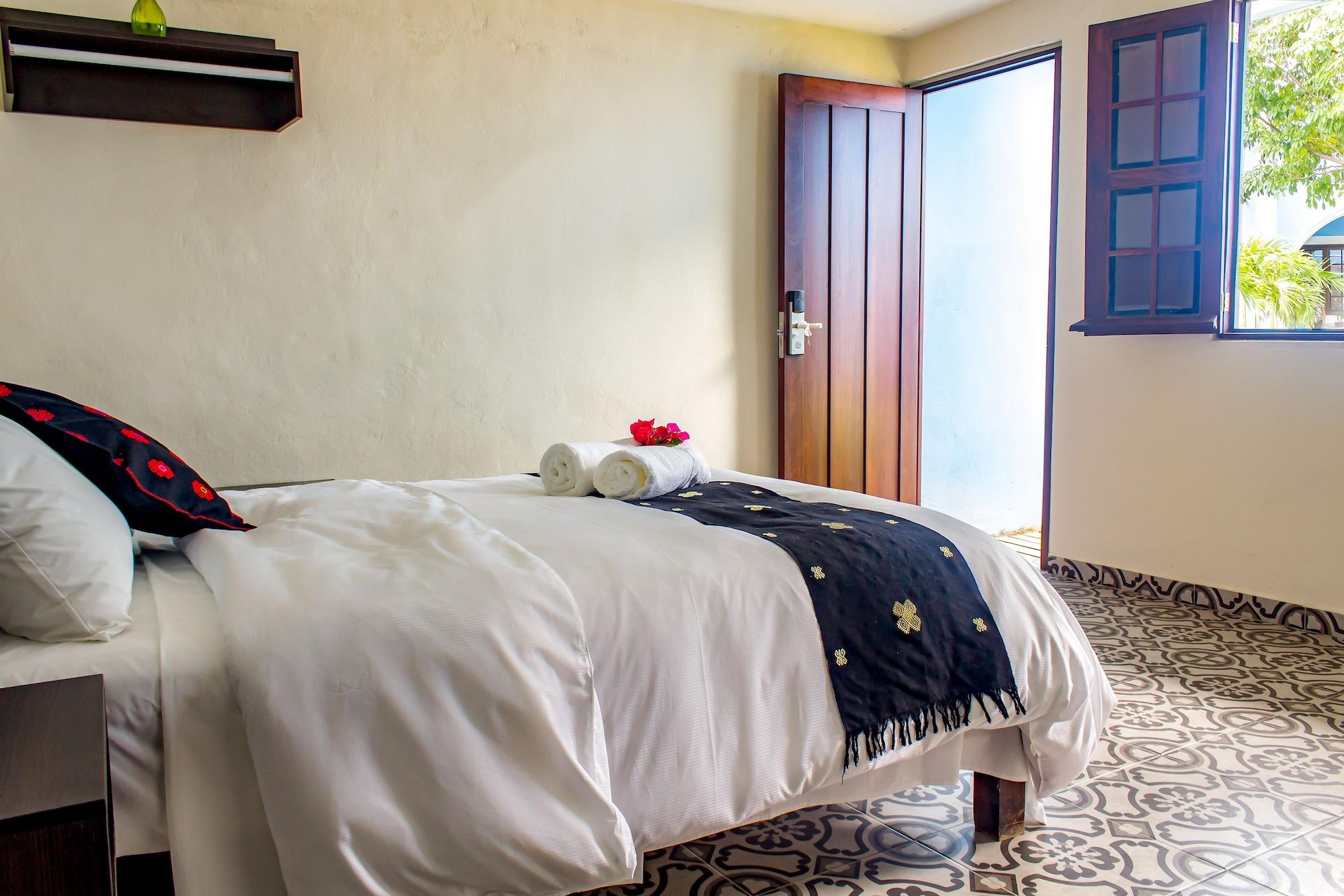 Hotel Maculís 2