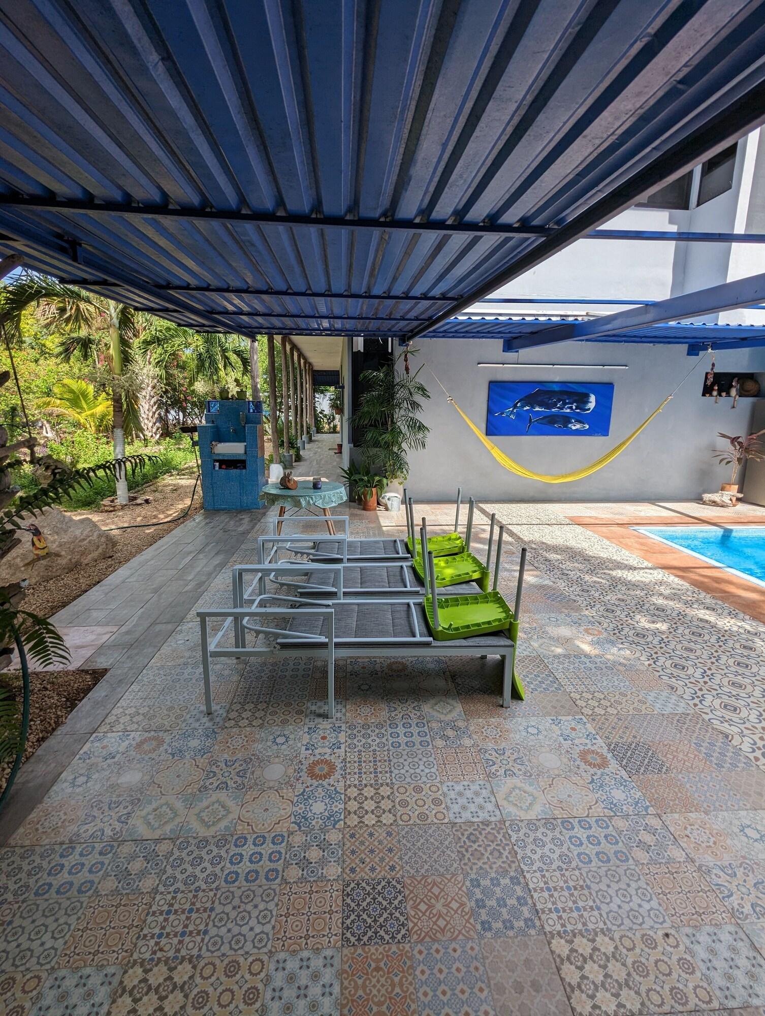 image-housing-carousel
