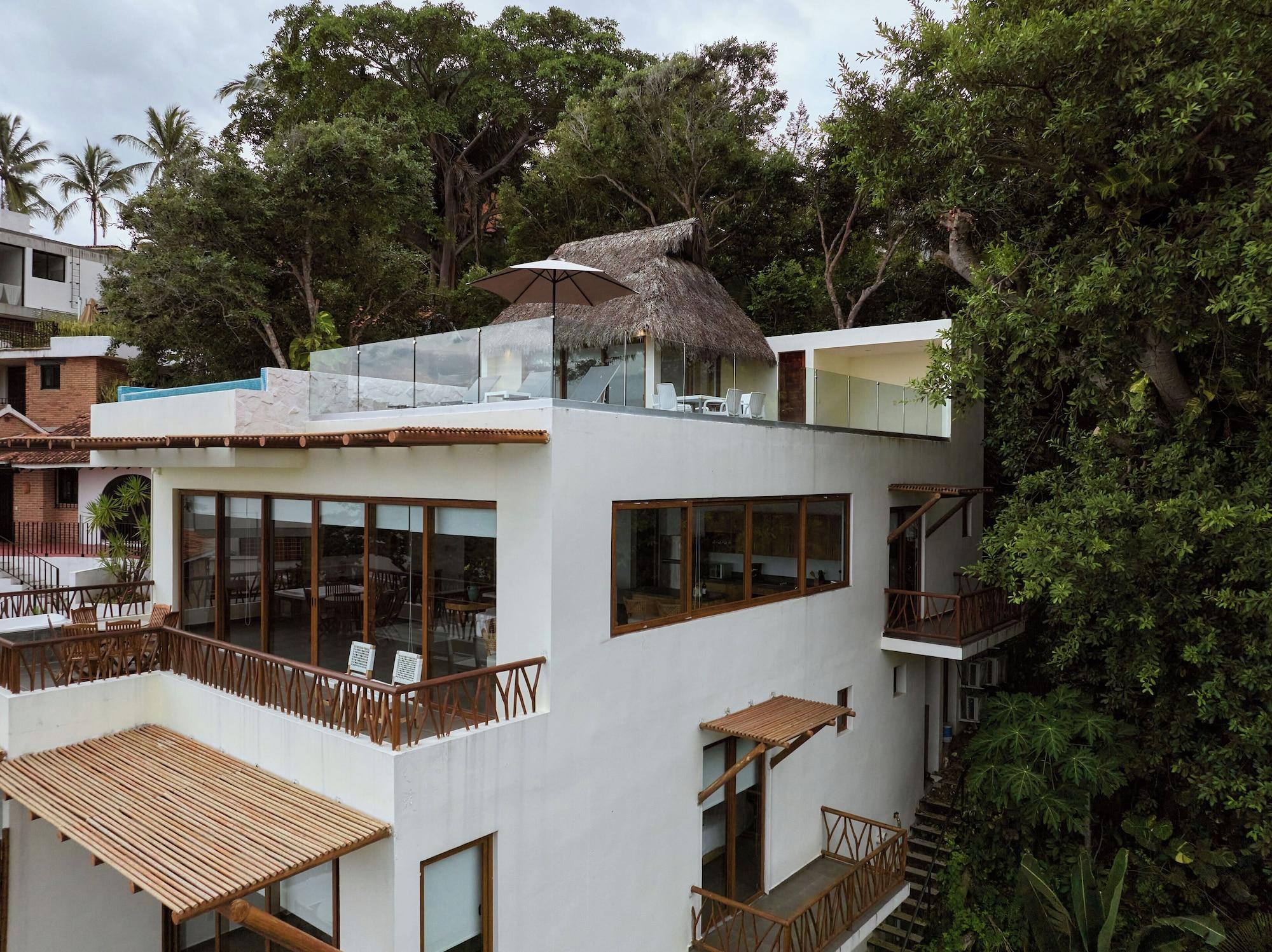 Ocean View Penthouse Premium