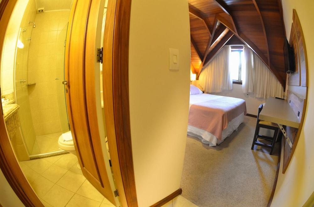image-housing-carousel