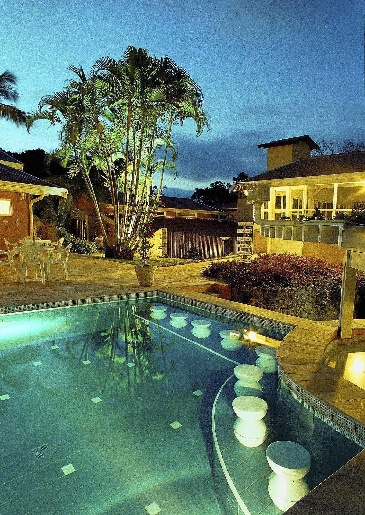 image-housing-carousel
