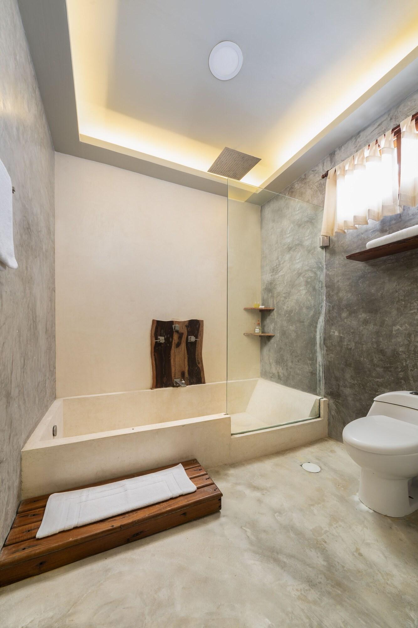 Garden Superior Suite King