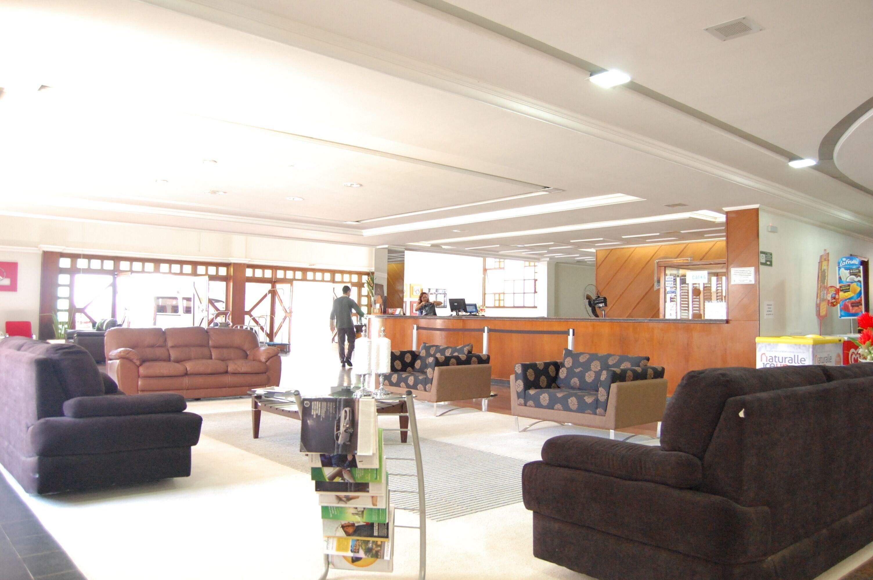 image-housing-carousel