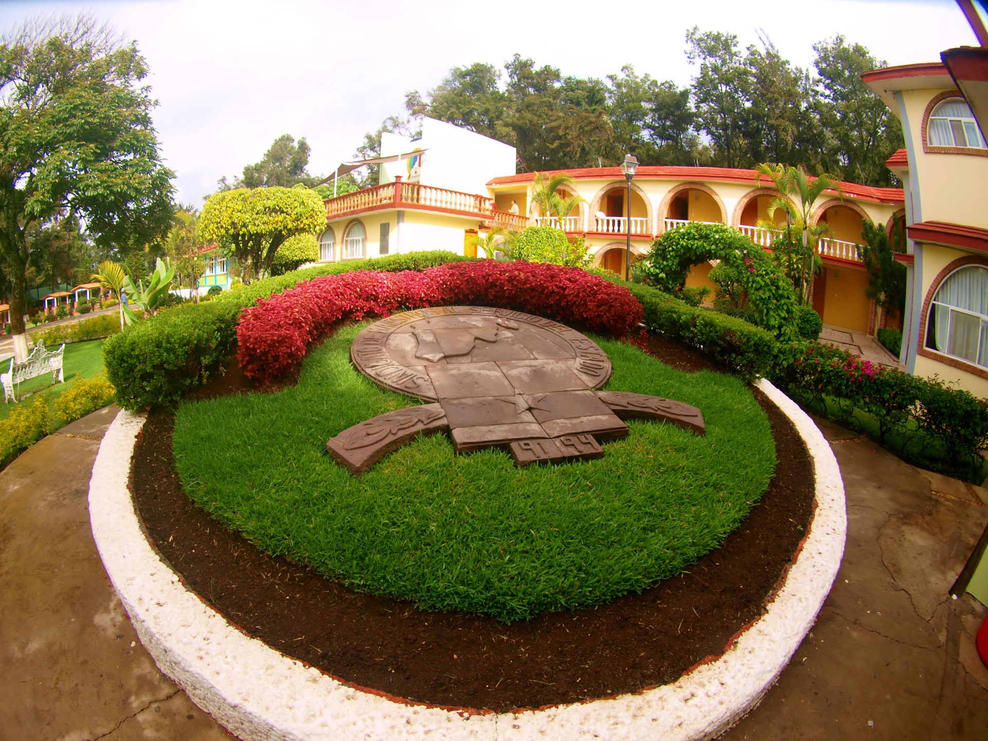 image-housing-carousel