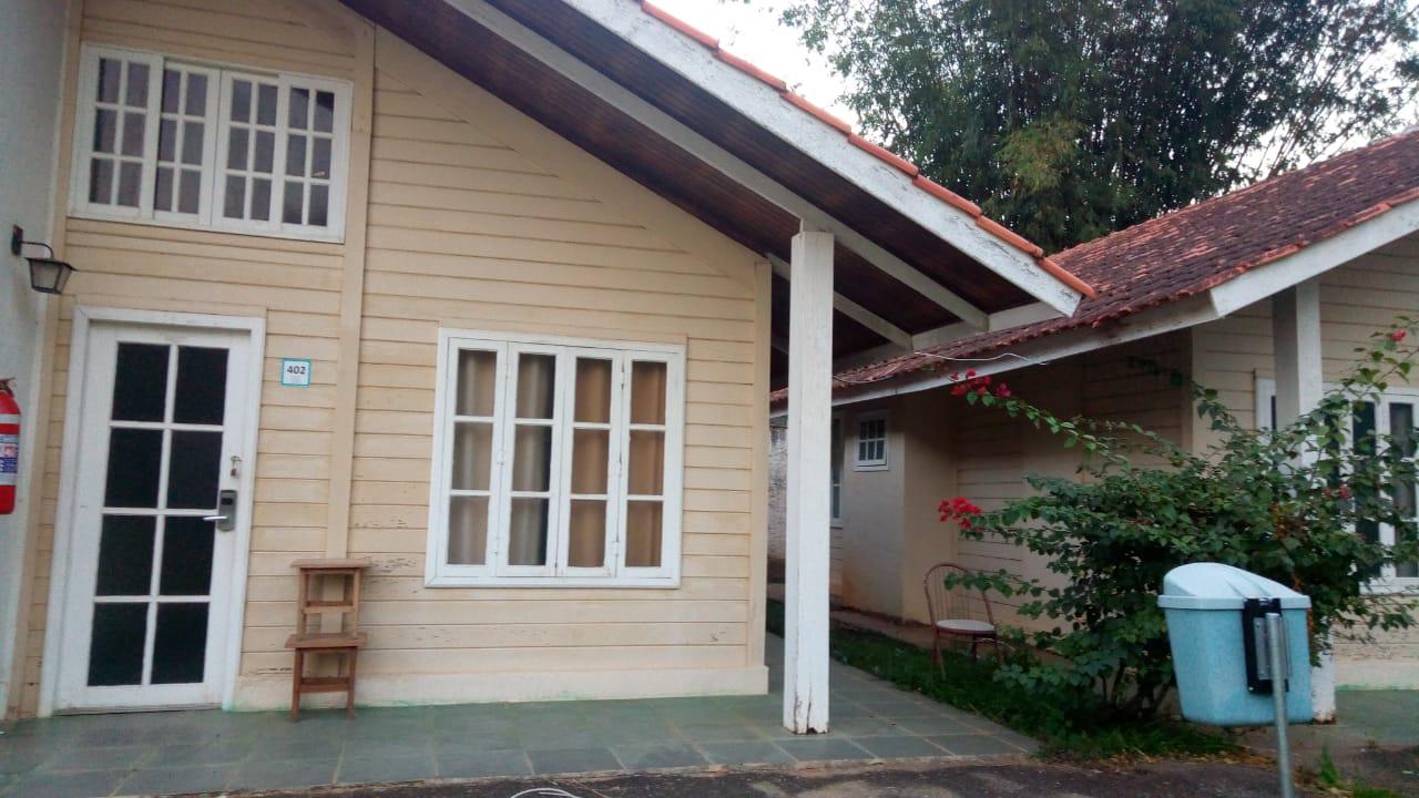 image-housing-carousel