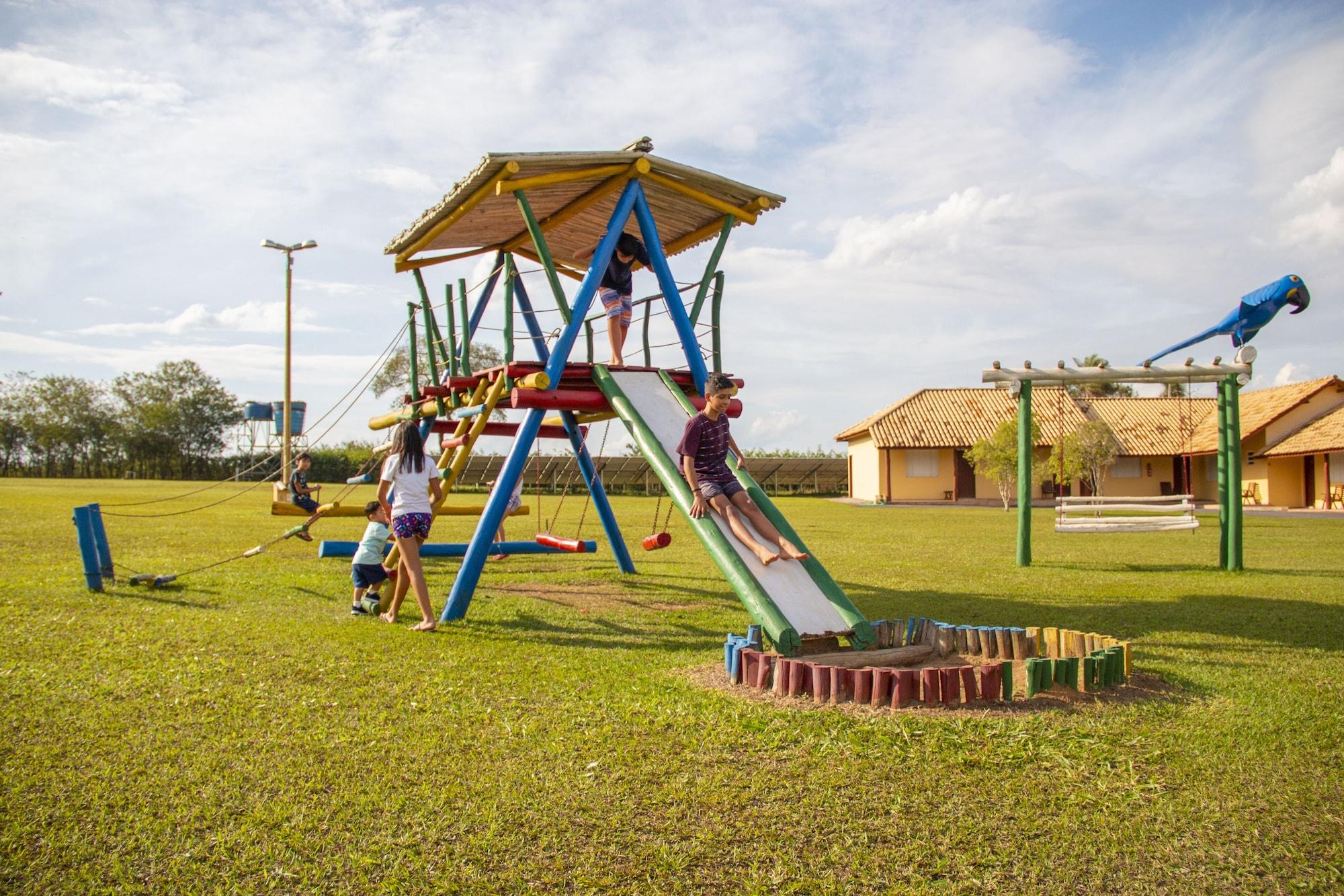 image-housing-carousel