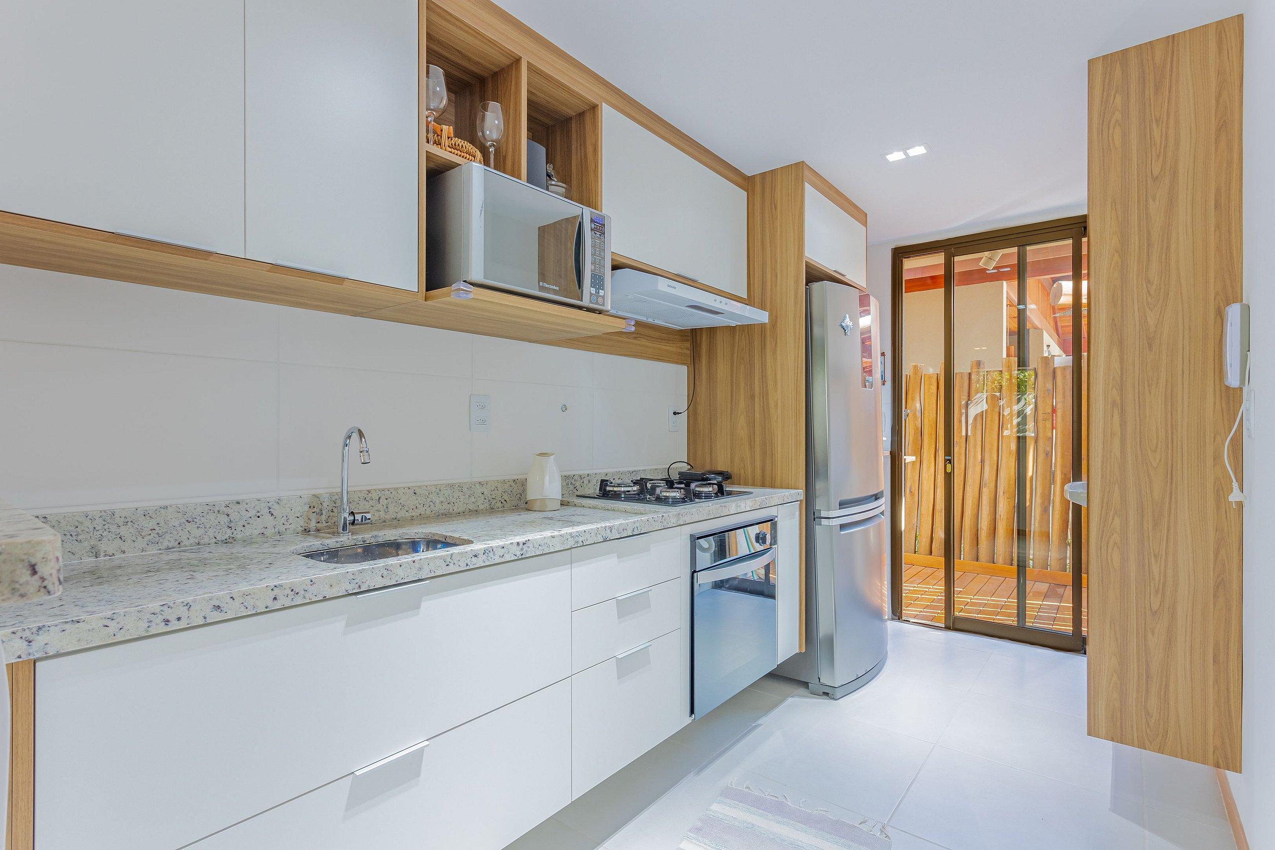 image-housing-carousel
