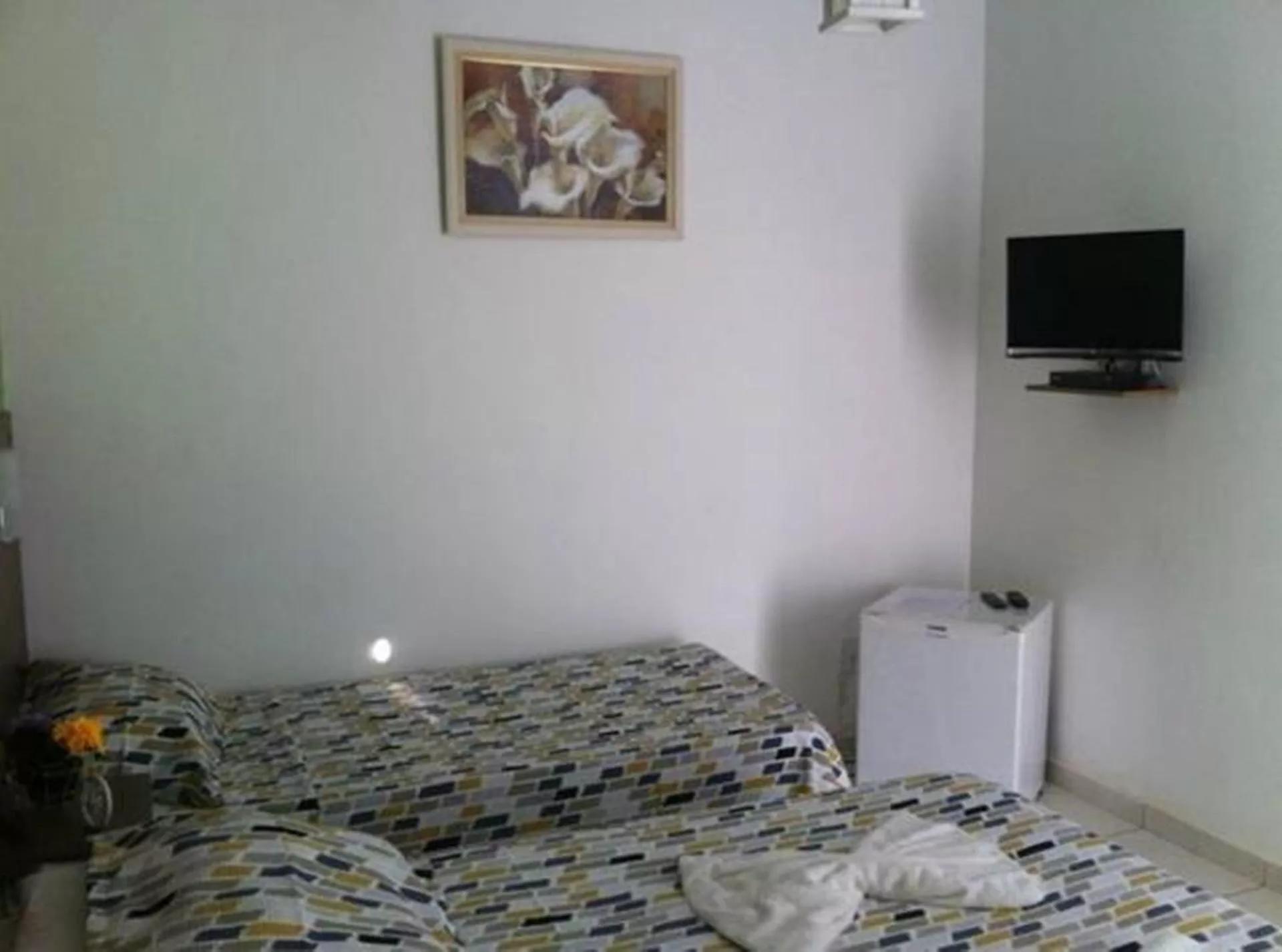 image-housing-carousel
