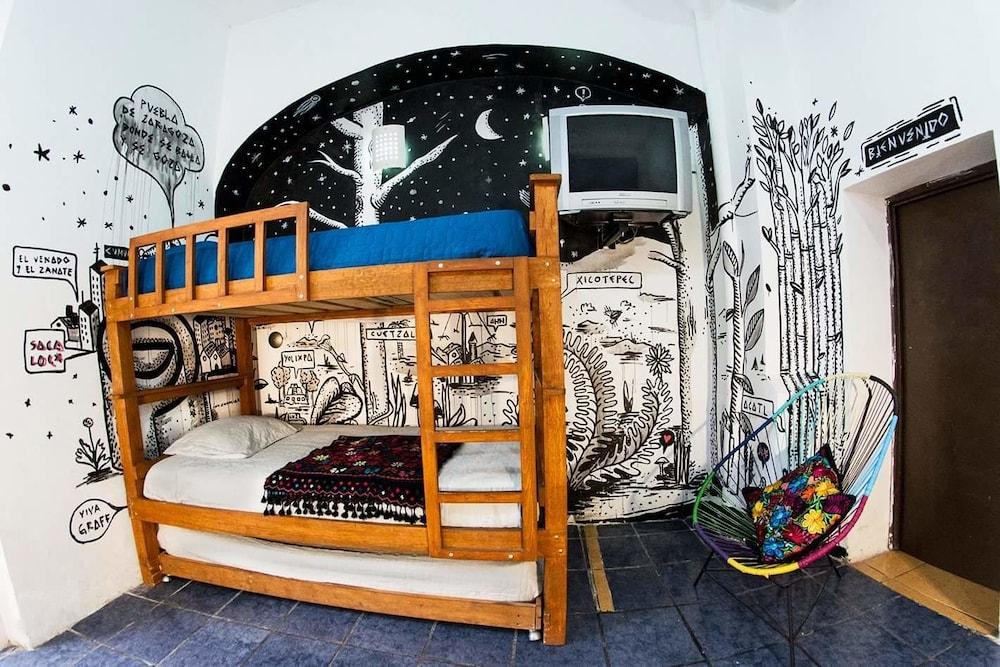 image-housing-carousel