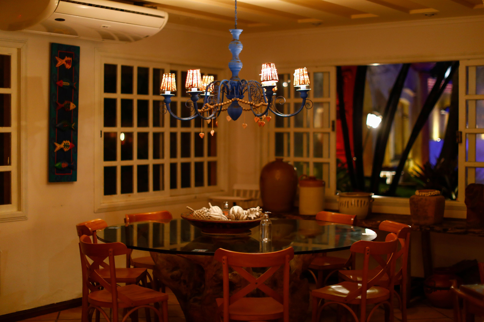 image-housing-carousel