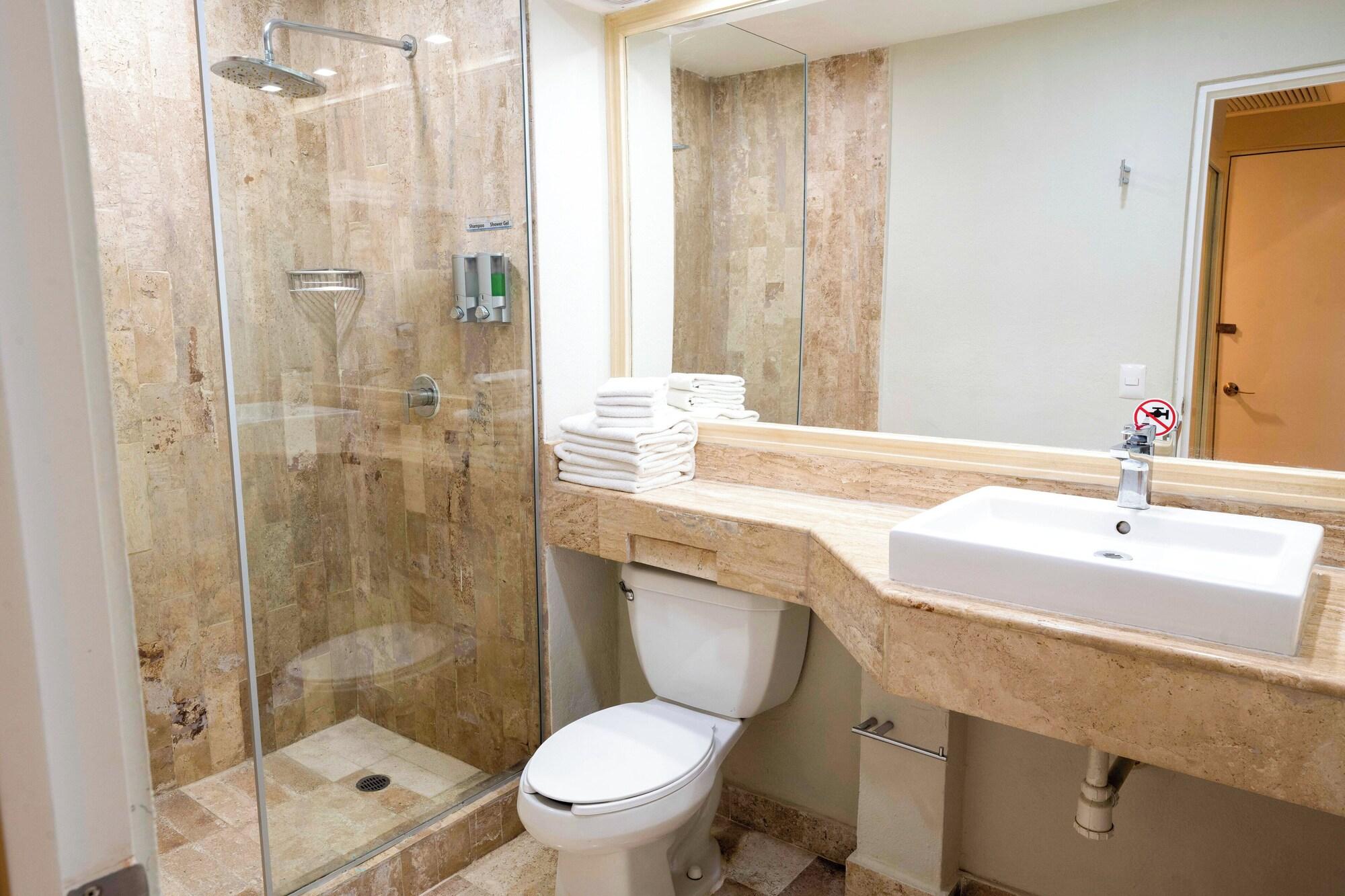 Superior Room, 2 Queen Beds, Non Smoking, Pool View