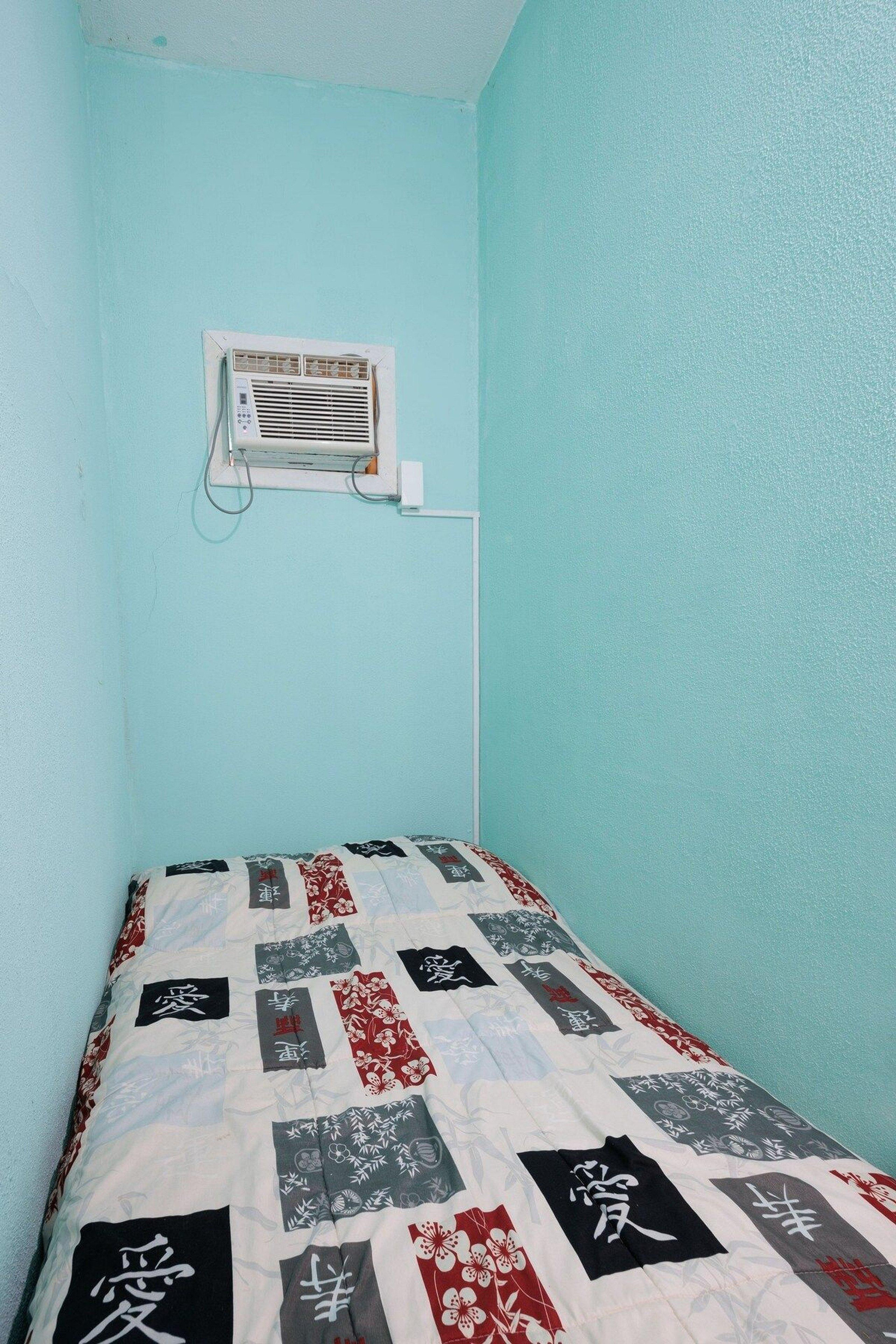 image-housing-carousel