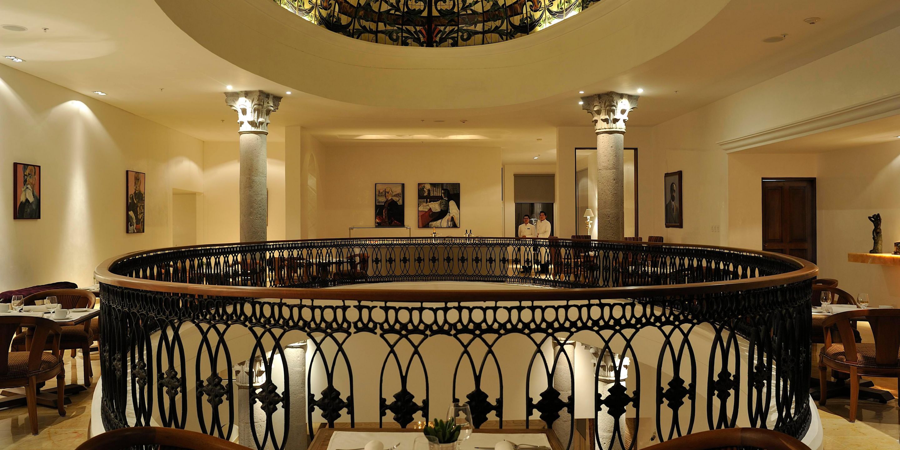 image-housing-carousel