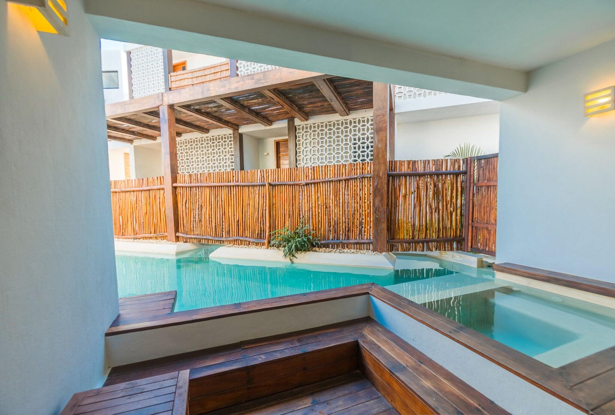 Suite with plunge pool