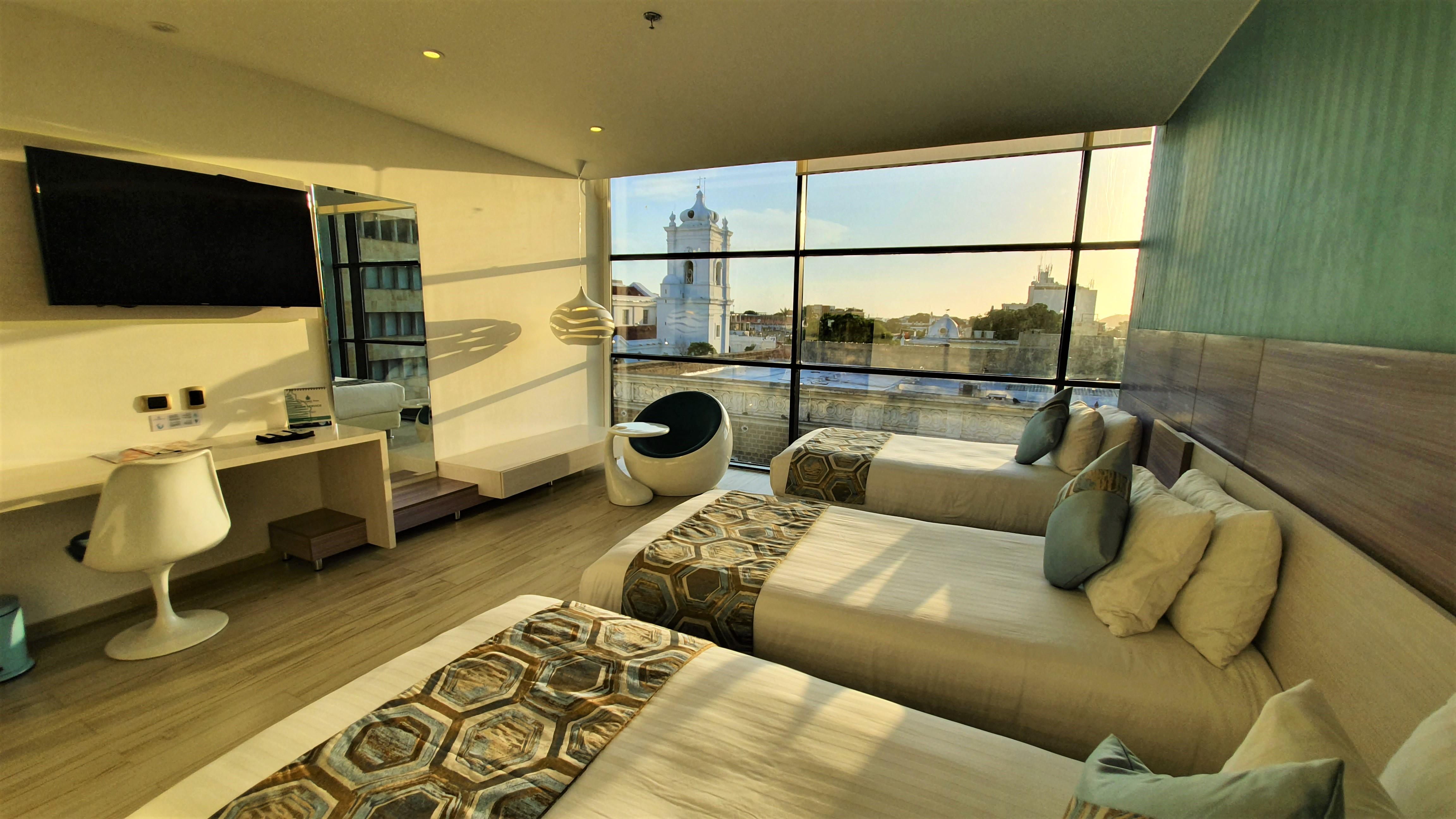 image-housing-carousel