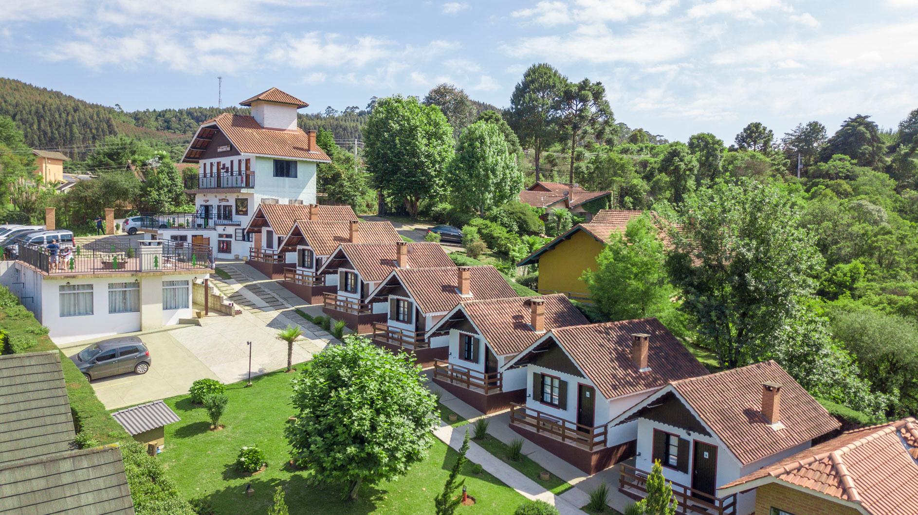 image-housing-carousel