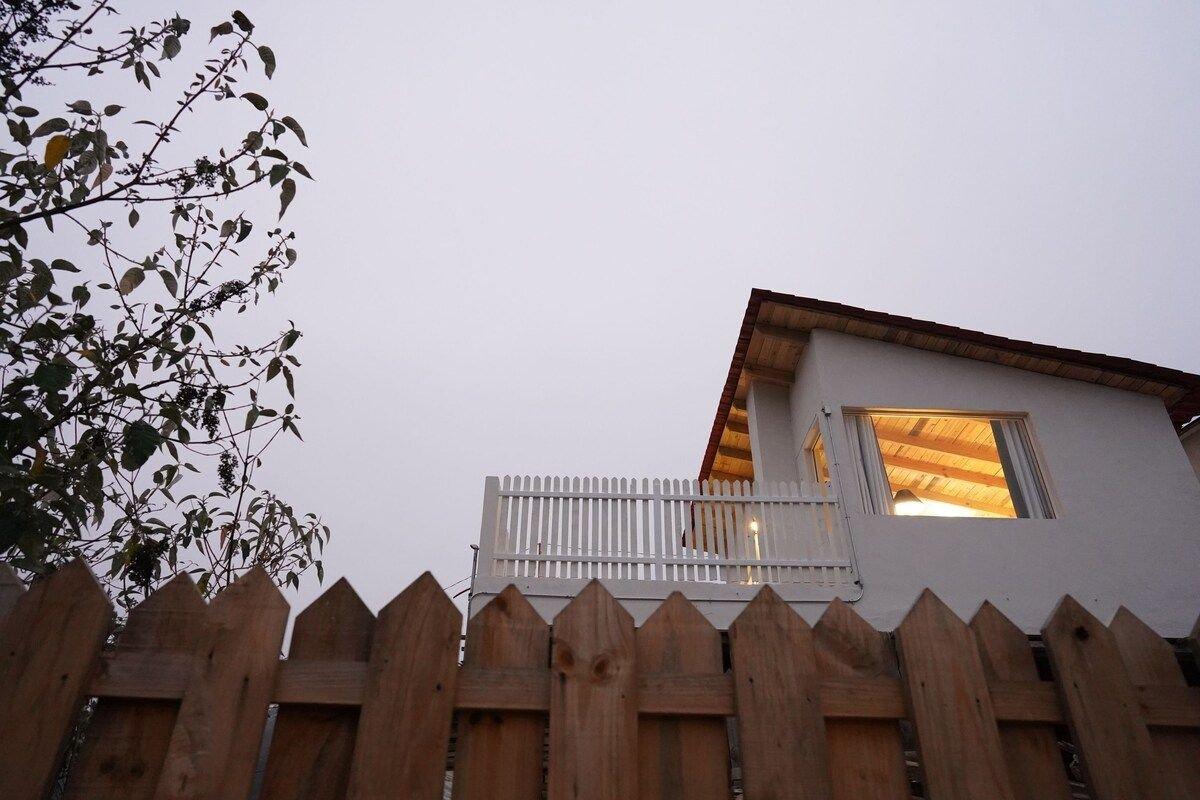 image-housing-carousel