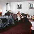 Econo Lodge Inn & Suites