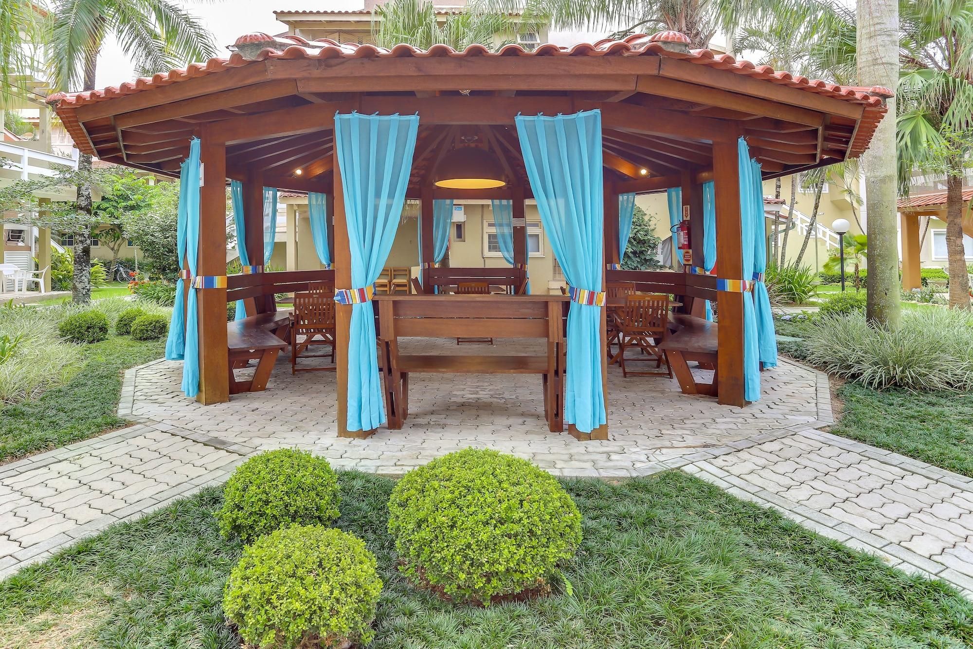 image-housing-carousel