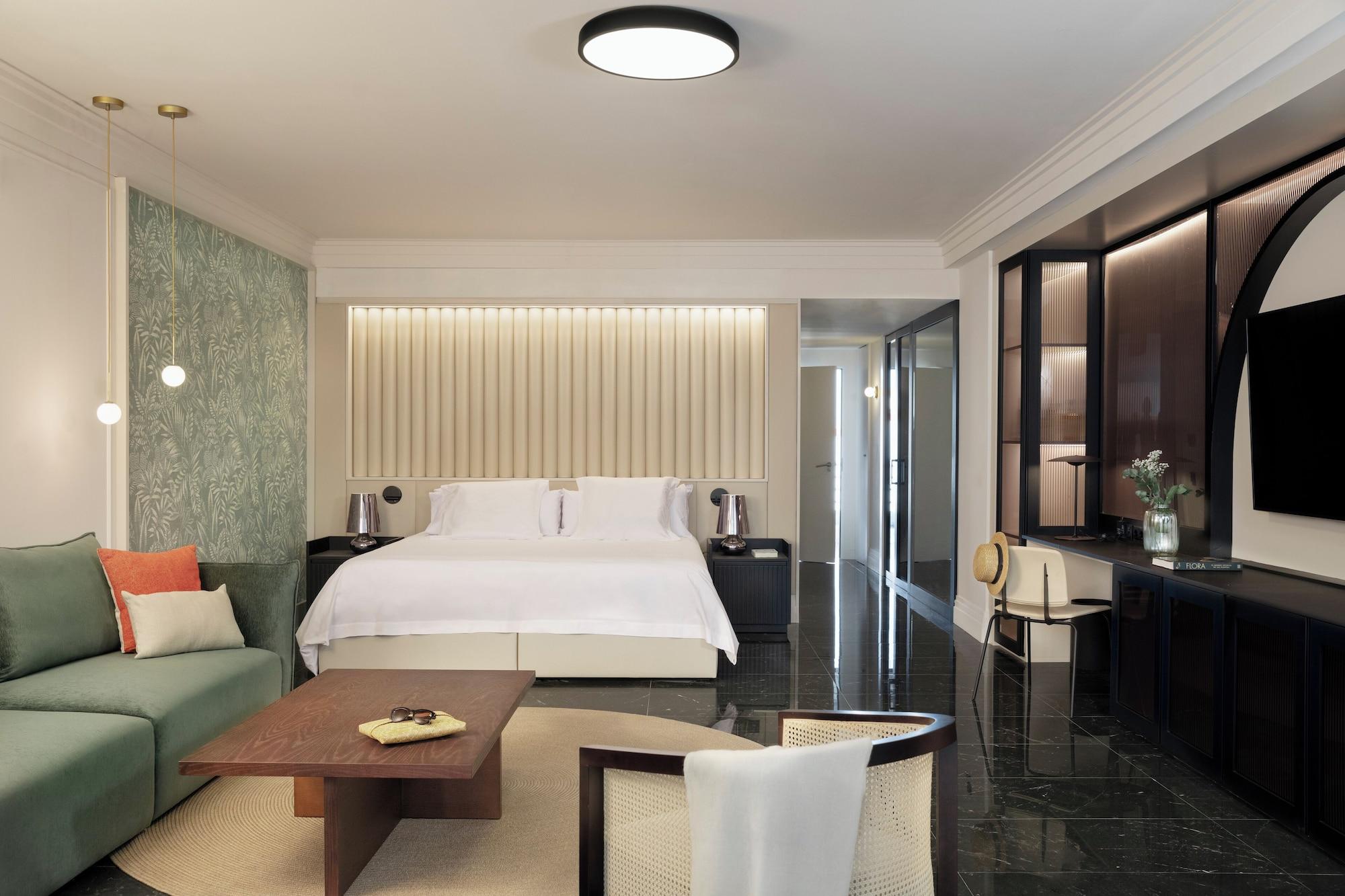 Two-Story Rooftop Terrace Suite With Private Pool