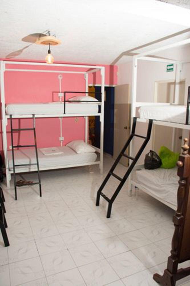 image-housing-carousel