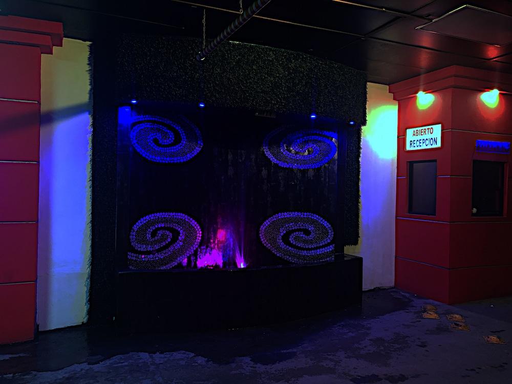 image-housing-carousel