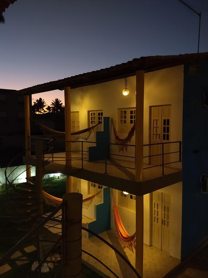 image-housing-carousel
