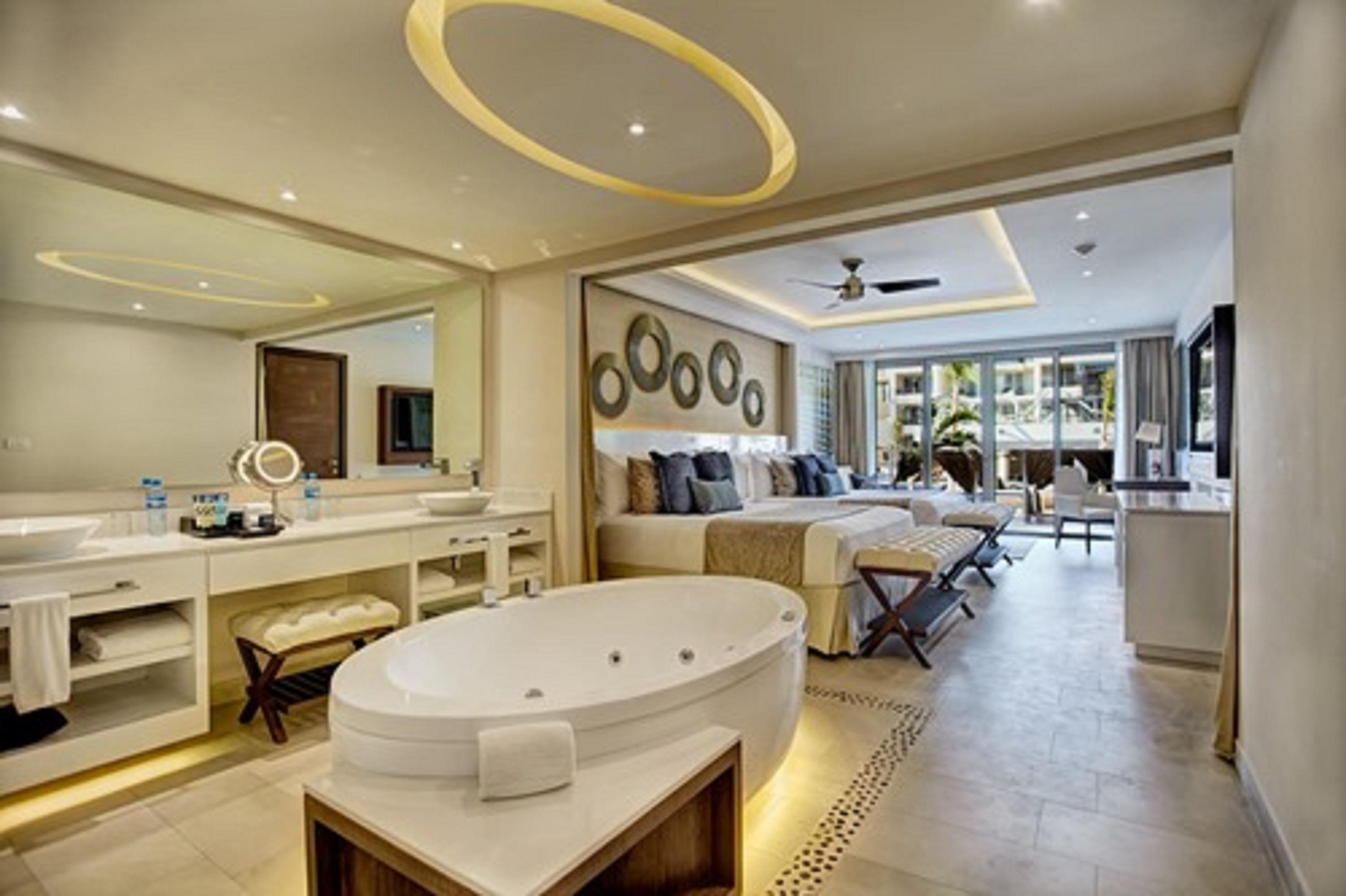 Luxury Suite With Terrace Jacuzzi