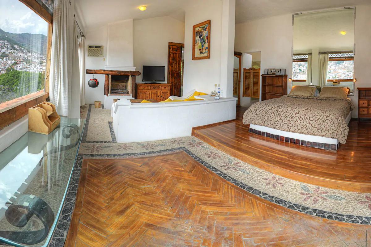 image-housing-carousel
