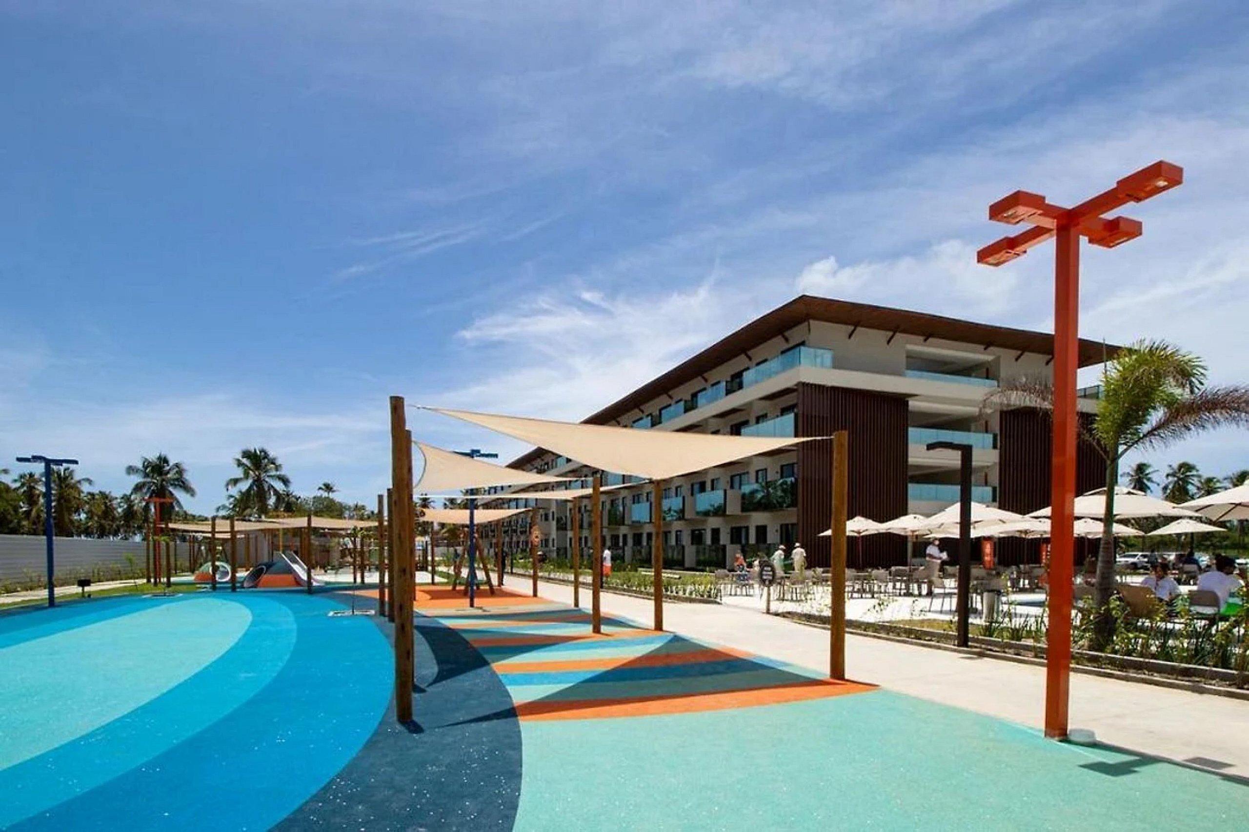 image-housing-carousel