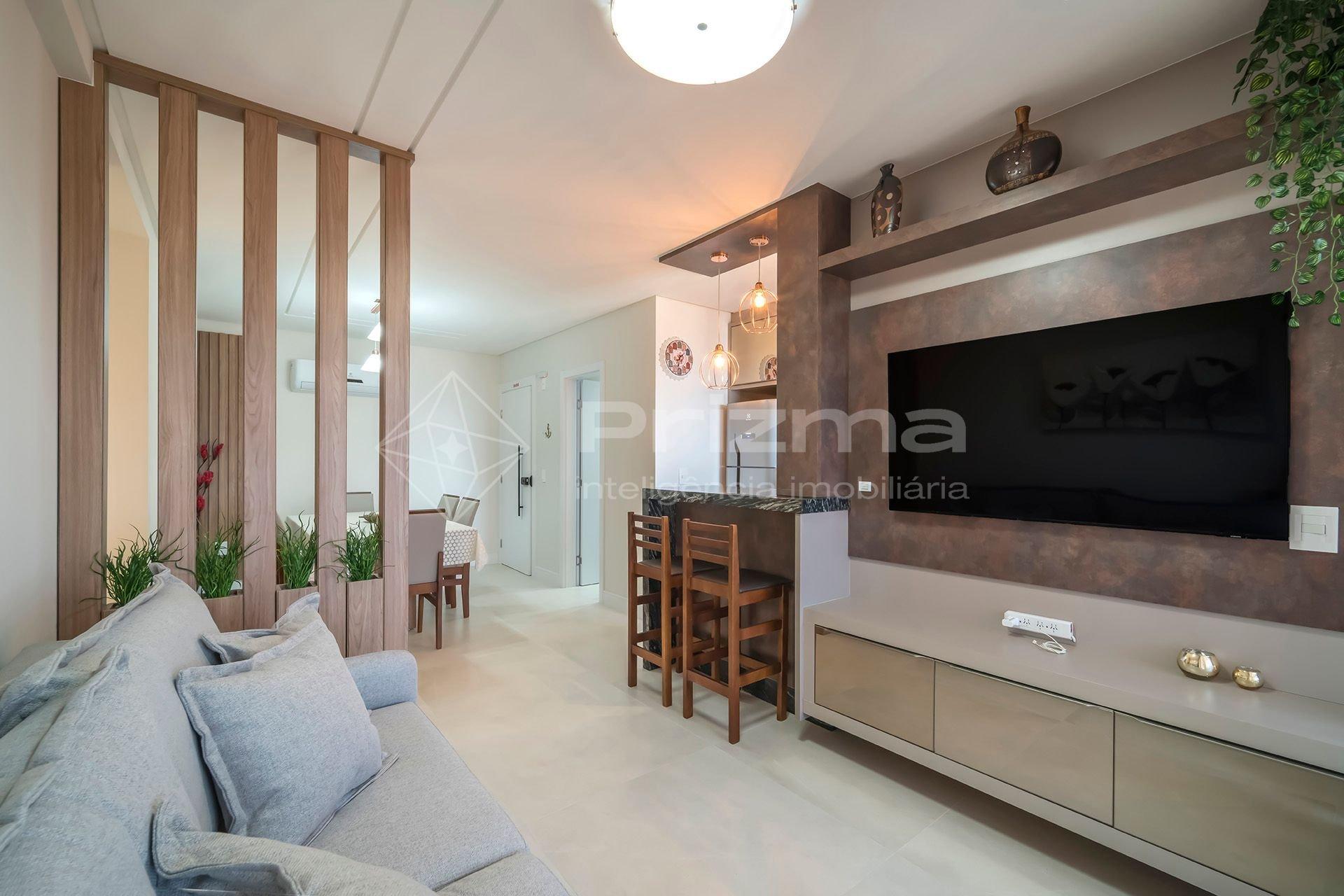 image-housing-carousel