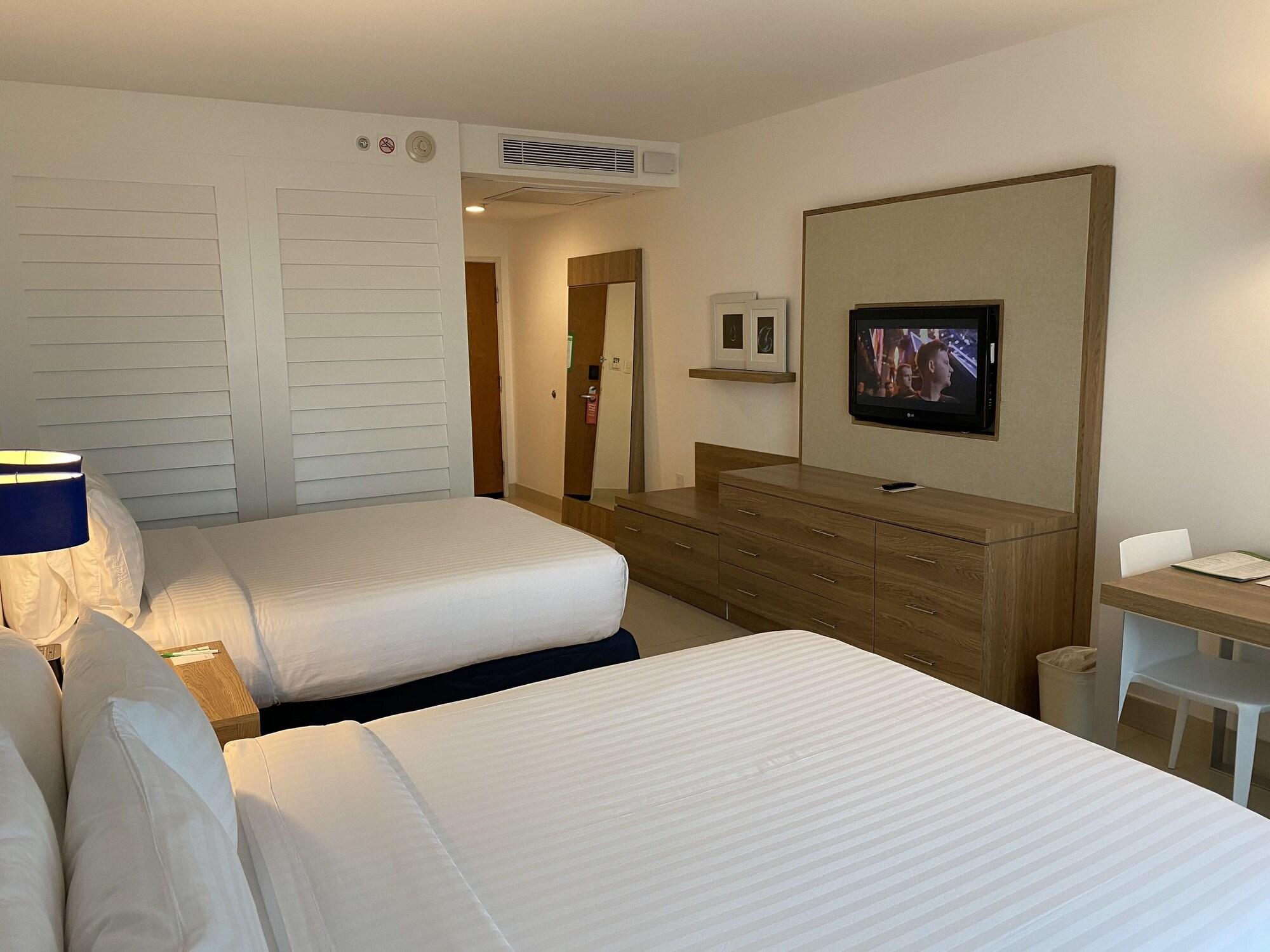 Habitación estándar, 2 camas Queen size, con acceso para personas discapacitadas