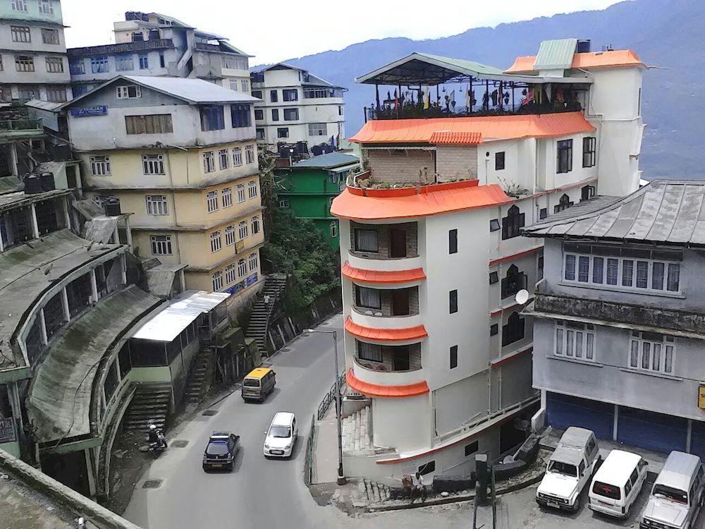 Central Hill Resort The Mall Road Gangtok image
