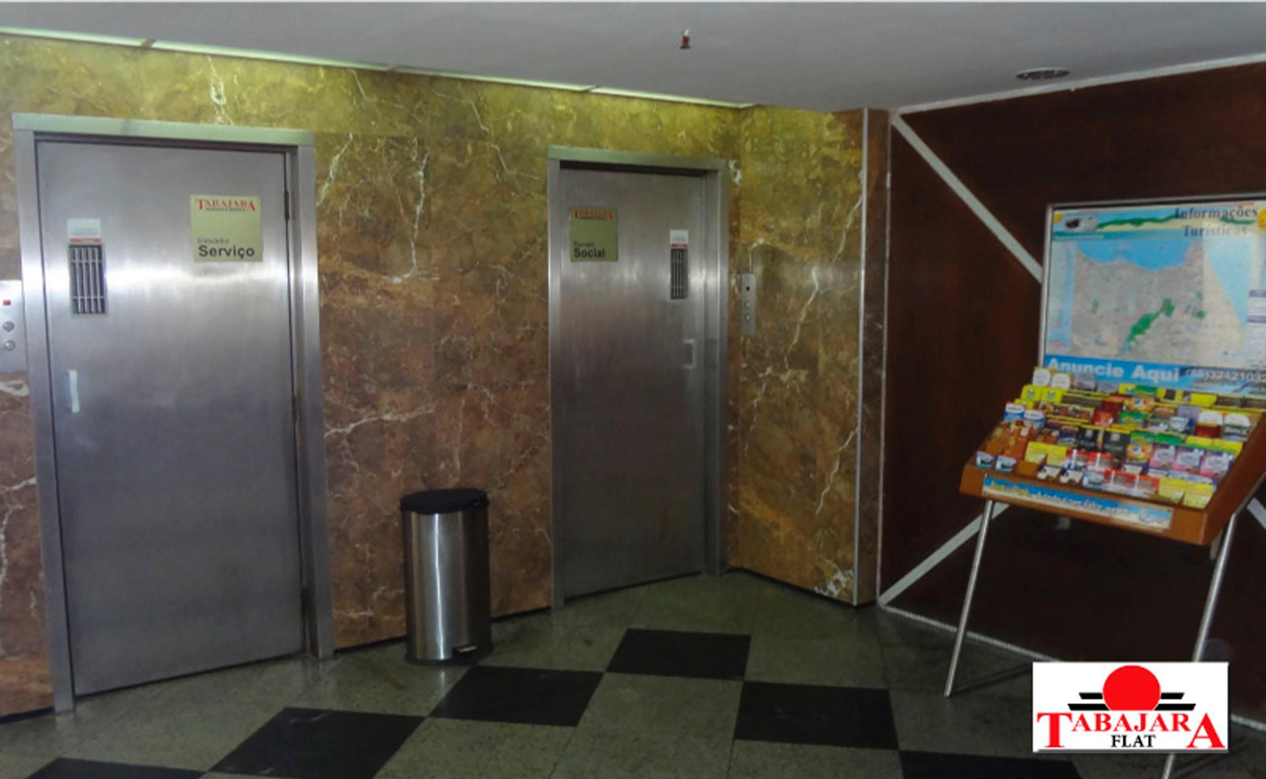 image-housing-carousel