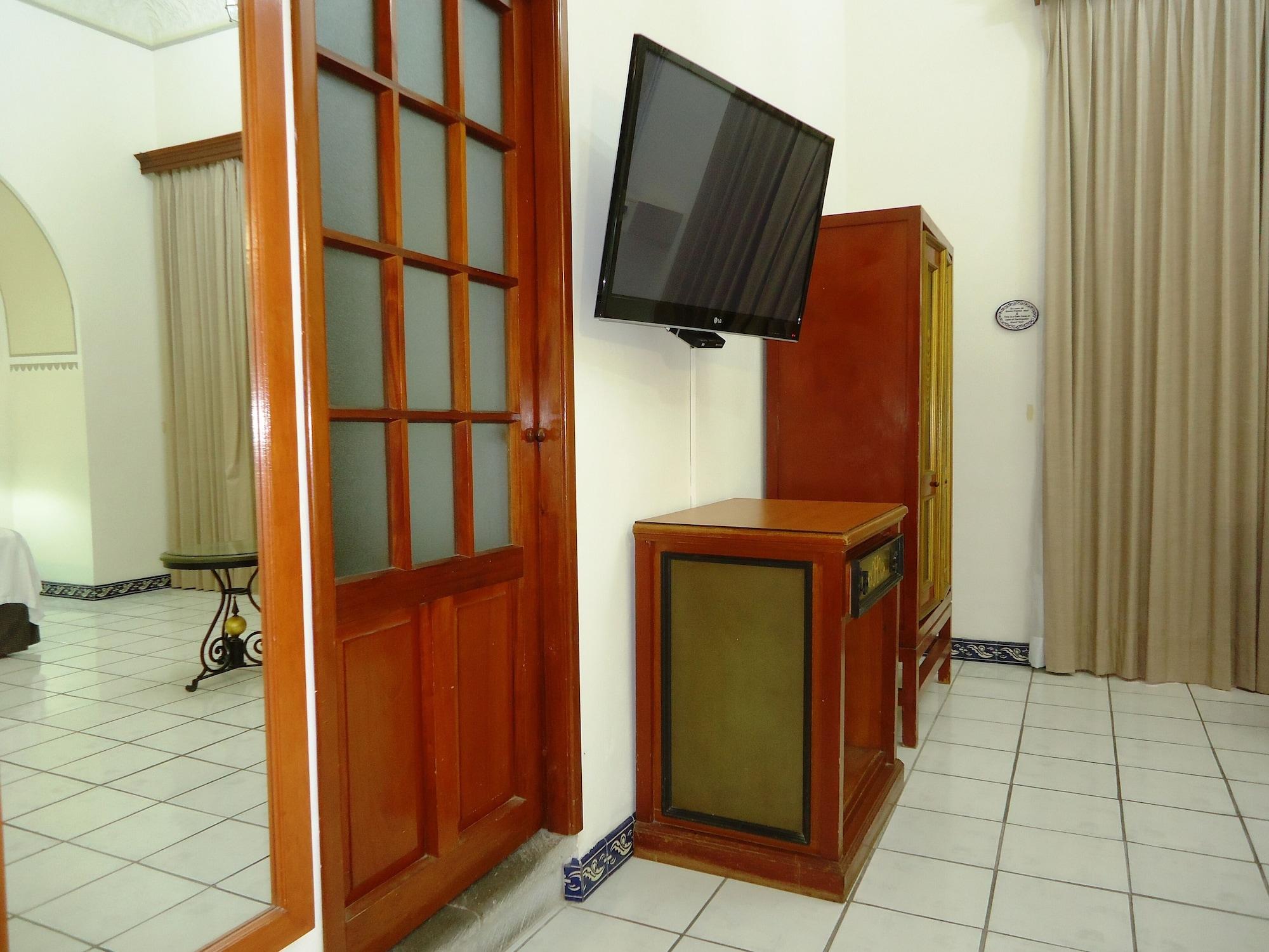 image-housing-carousel