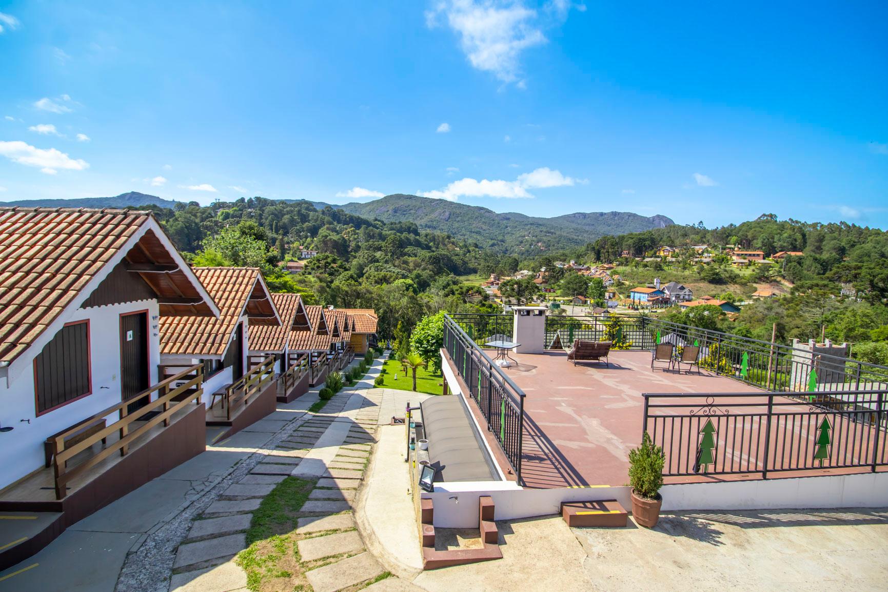 image-housing-carousel