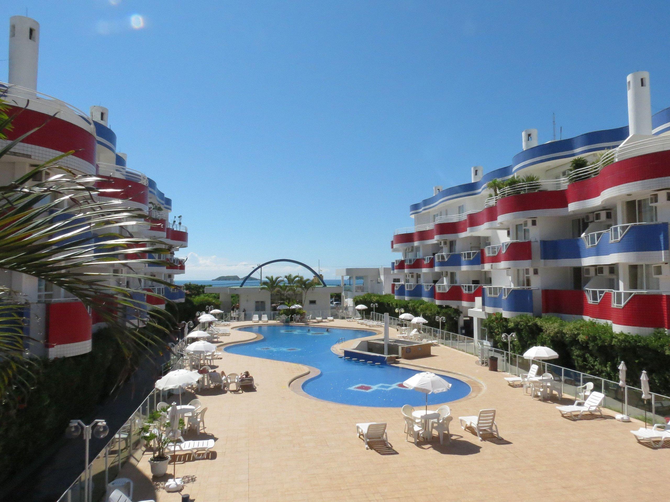 image-housing-carousel