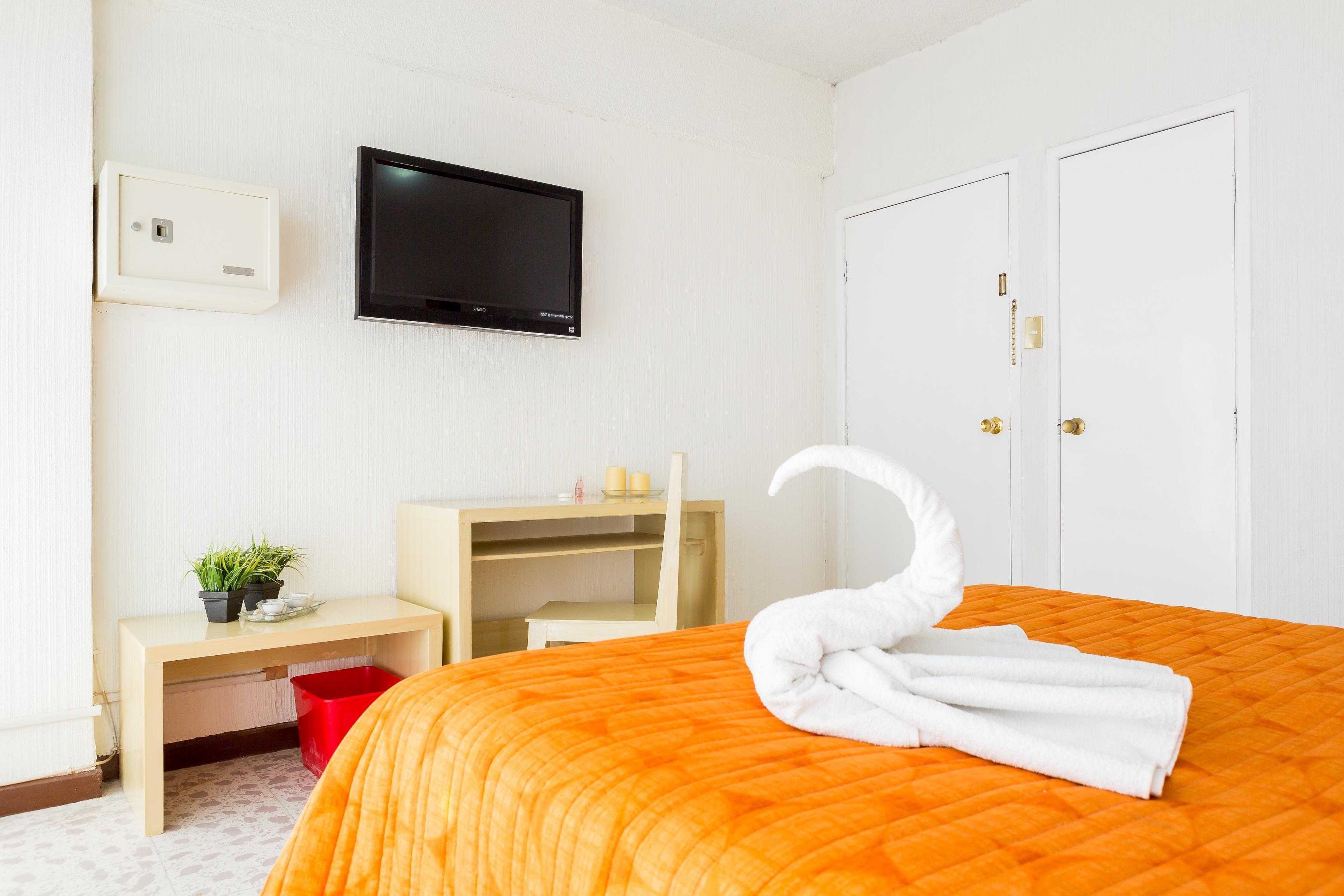 image-housing-carousel