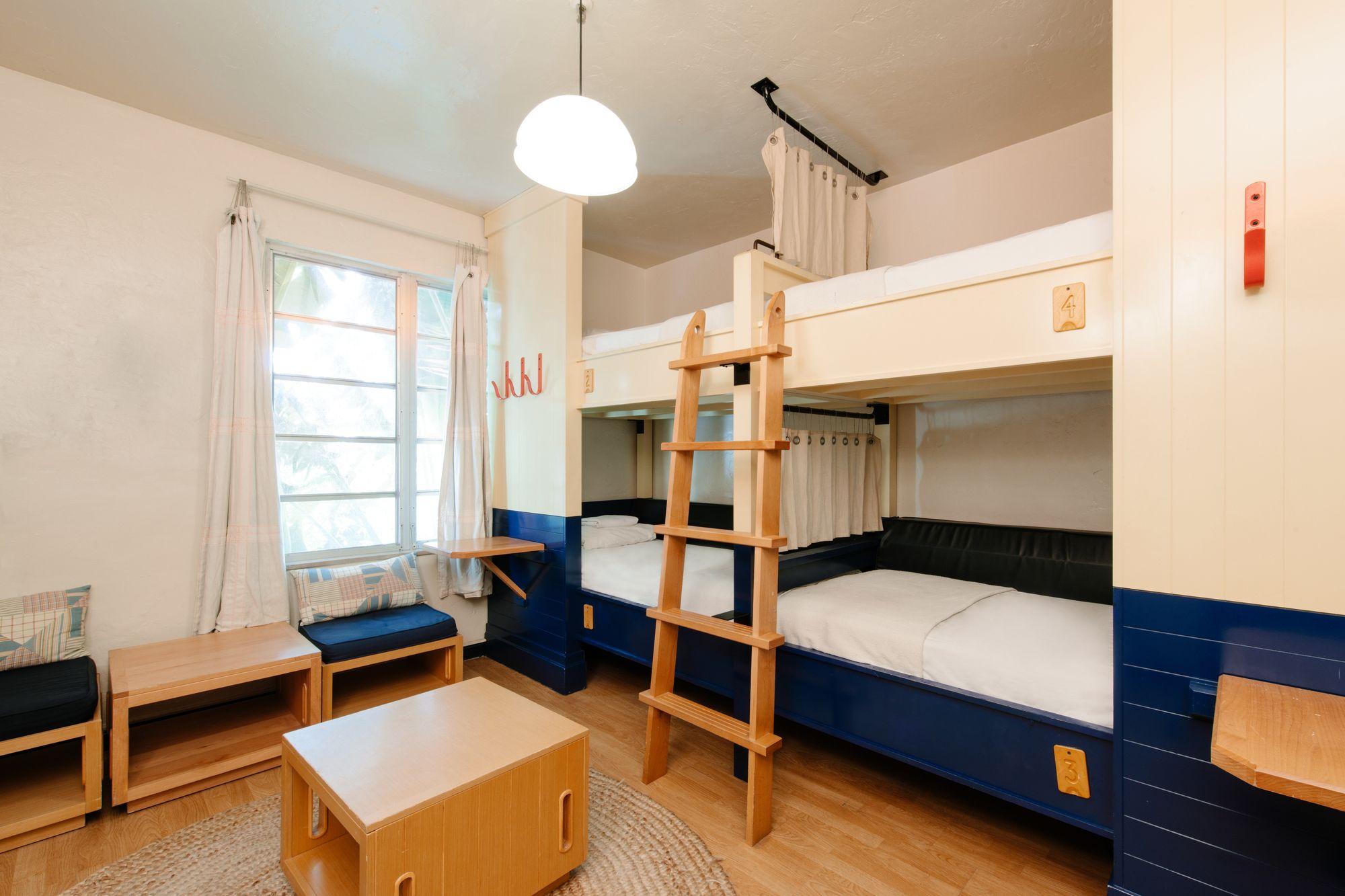 image-housing-carousel