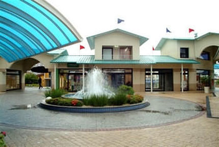 image-housing-carousel