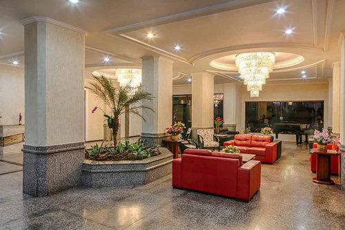 image-housing-carousel