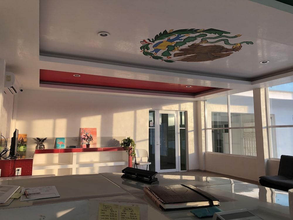 image-housing-carousel