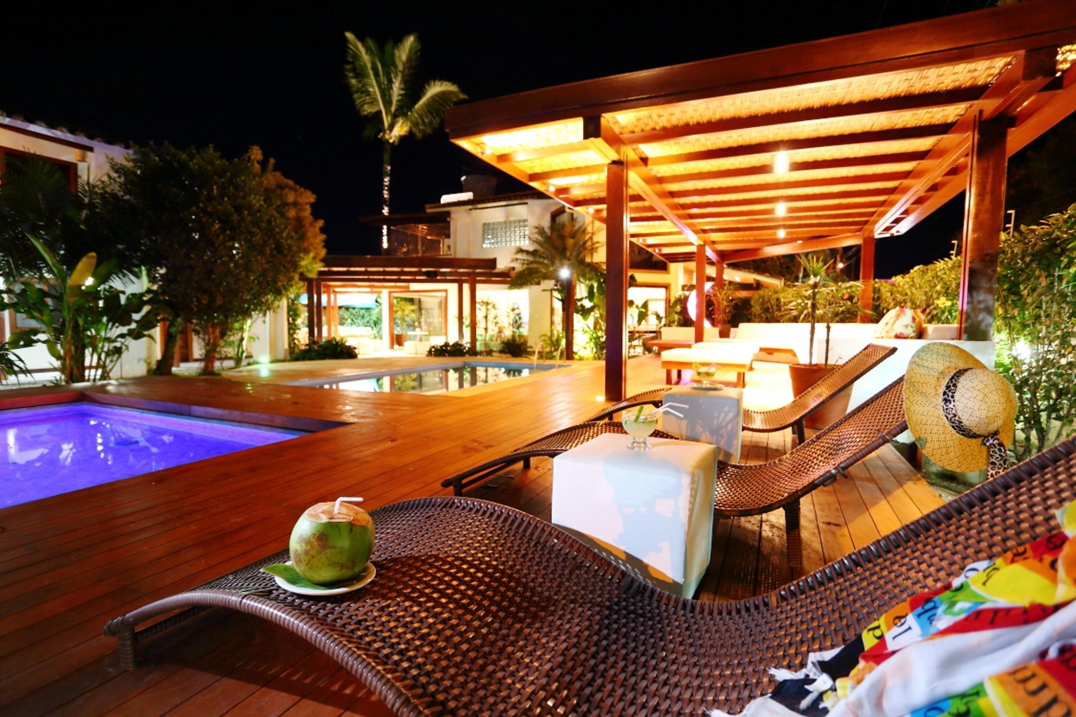 image-housing-carousel