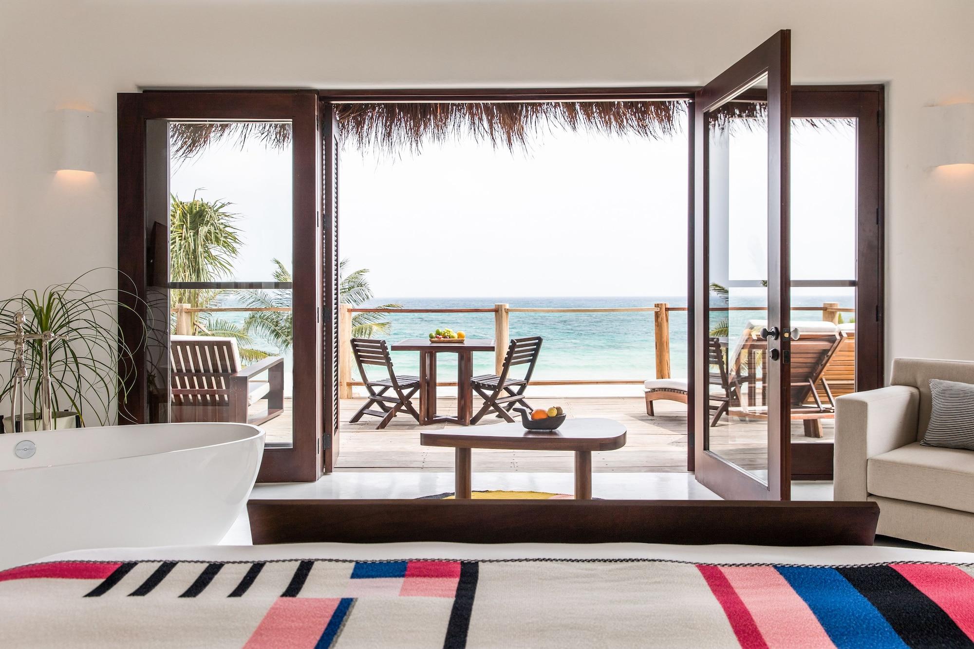 Suite (Master Beach)